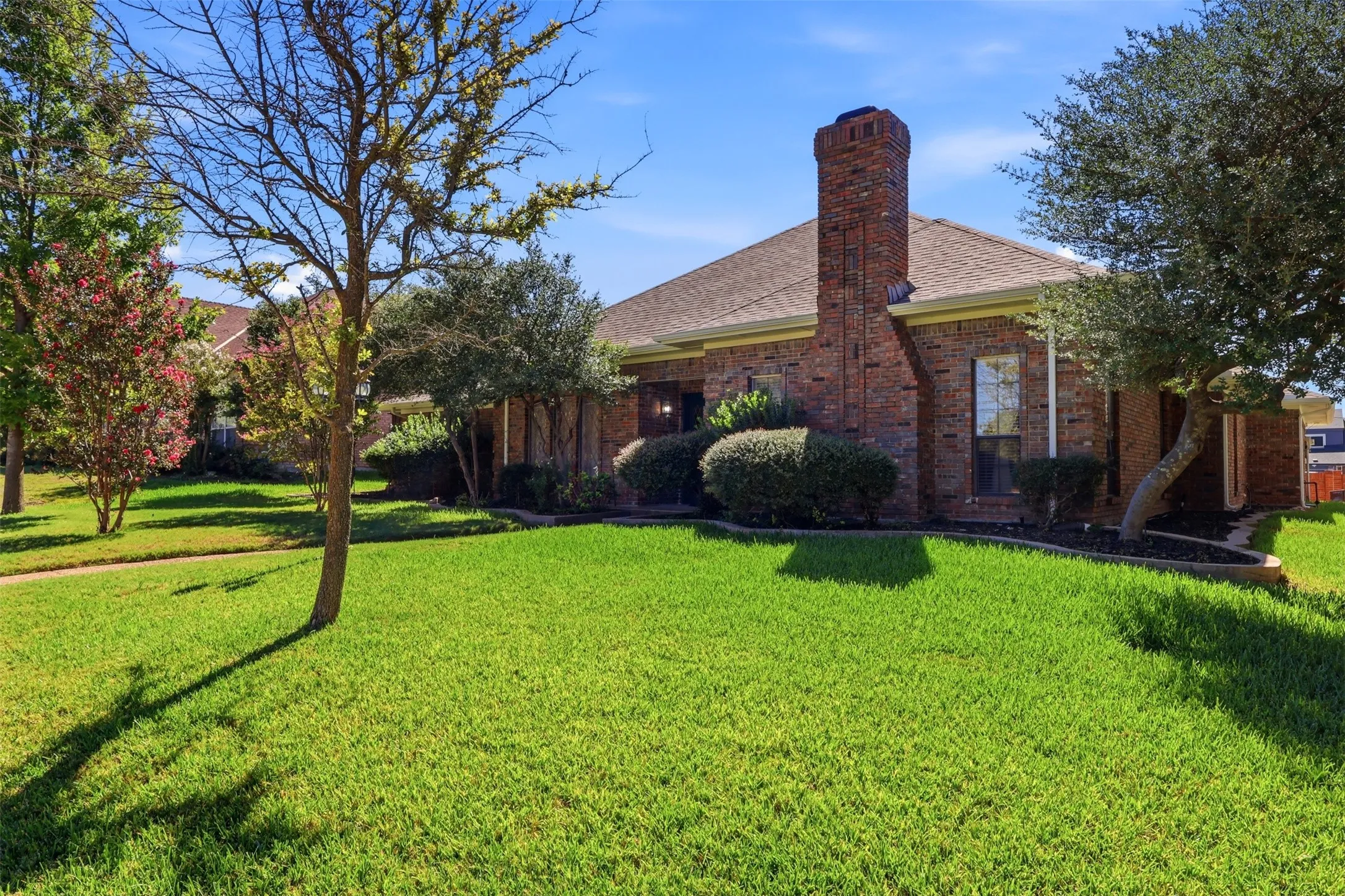Single Family Residence For Sale in Collin County , 2700 Nighthawk Drive, Plano, Texas 75025, 4 Bedroom, 3 Bathroom, 2 Garage spaces, 3,103 Sqft, built in 1986, mls#21404714, Real Estate Agent in Plano, Homes For Sale in Collin county, Homes For Sale in Plano, Realtor in Plano Texas, Real Estate Brokerage Independent Realty Texas, Luminita Cordes Realtor