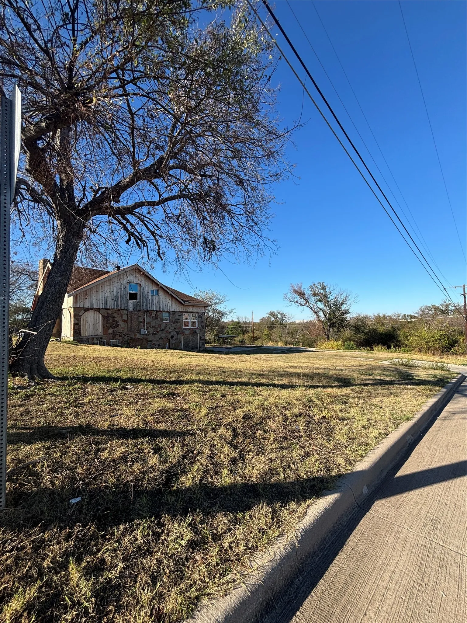 Unimproved Land For Sale in Tarrant County , 2800 NW 31st Street, Fort Worth, Texas 76106, 0, 0, Garage spaces, 0 Sqft, built in 0, mls#21404084, Real Estate Agent in Fort Worth, Homes For Sale in Tarrant county, Homes For Sale in Fort Worth, Realtor in Fort Worth Texas, Real Estate Brokerage Independent Realty Texas, Luminita Cordes Realtor