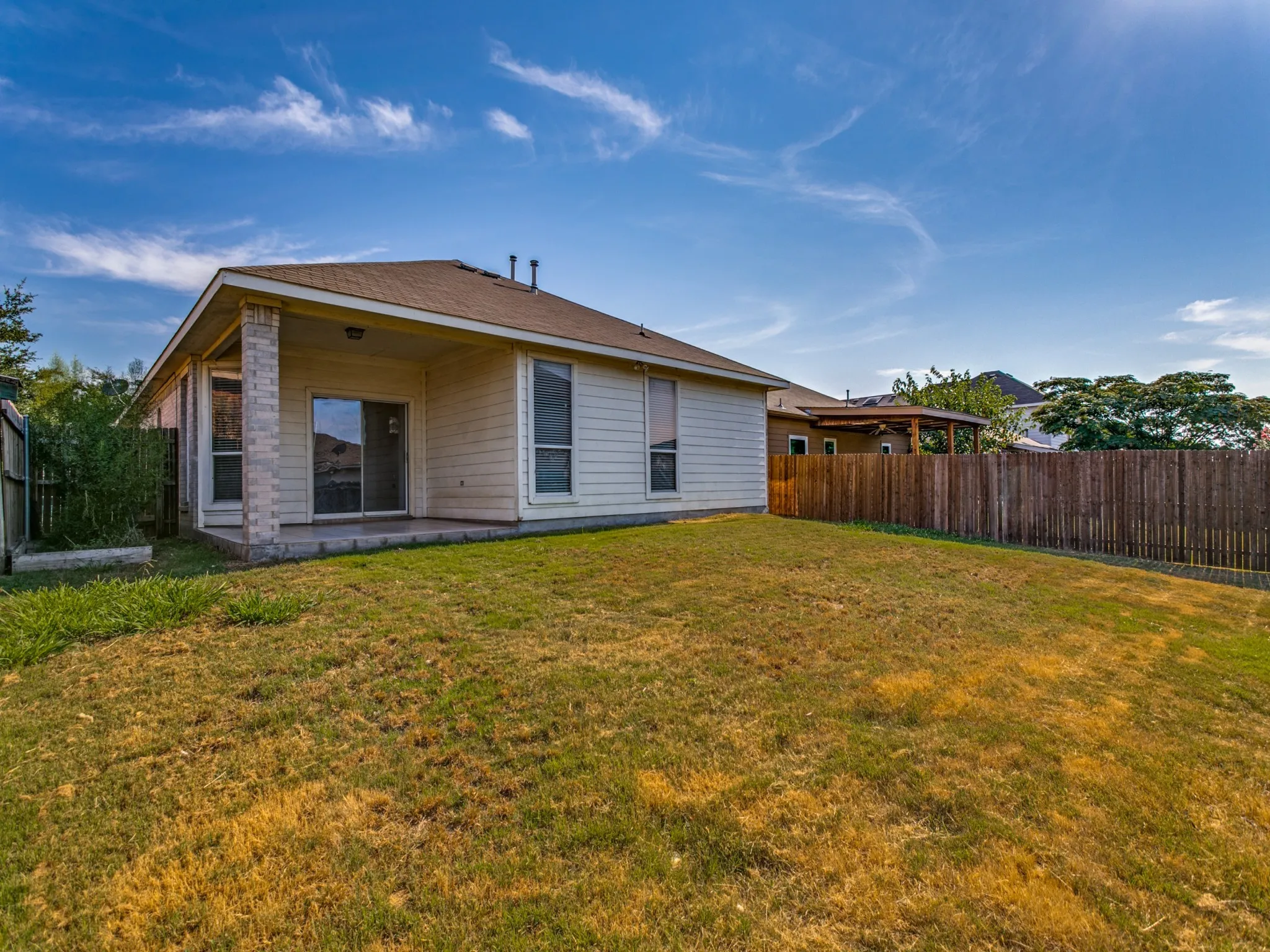 Single Family Residence For Rent in Tarrant County , 6357 Redeagle Creek Drive, Fort Worth, Texas 76179, 3 Bedroom, 2 Bathroom, 2 Garage spaces, 1,493 Sqft, built in 2005, mls#21395983, Real Estate Agent in Fort Worth, Homes For Rent in Tarrant county, Homes For Rent in Fort Worth, Realtor in Fort Worth Texas, Real Estate Brokerage Independent Realty Texas, Luminita Cordes Realtor