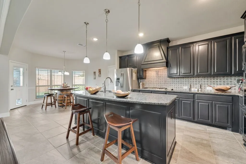Single Family Residence For Sale in Ellis County , 2601 Maple Leaf Drive, Midlothian, Texas 76065, 4 Bedroom, 4 Bathroom, 3 Garage spaces, 3,971 Sqft, built in 2019, mls#21390281, Real Estate Agent in Midlothian, Homes For Sale in Ellis county, Homes For Sale in Midlothian, Realtor in Midlothian Texas, Real Estate Brokerage Independent Realty Texas, Luminita Cordes Realtor