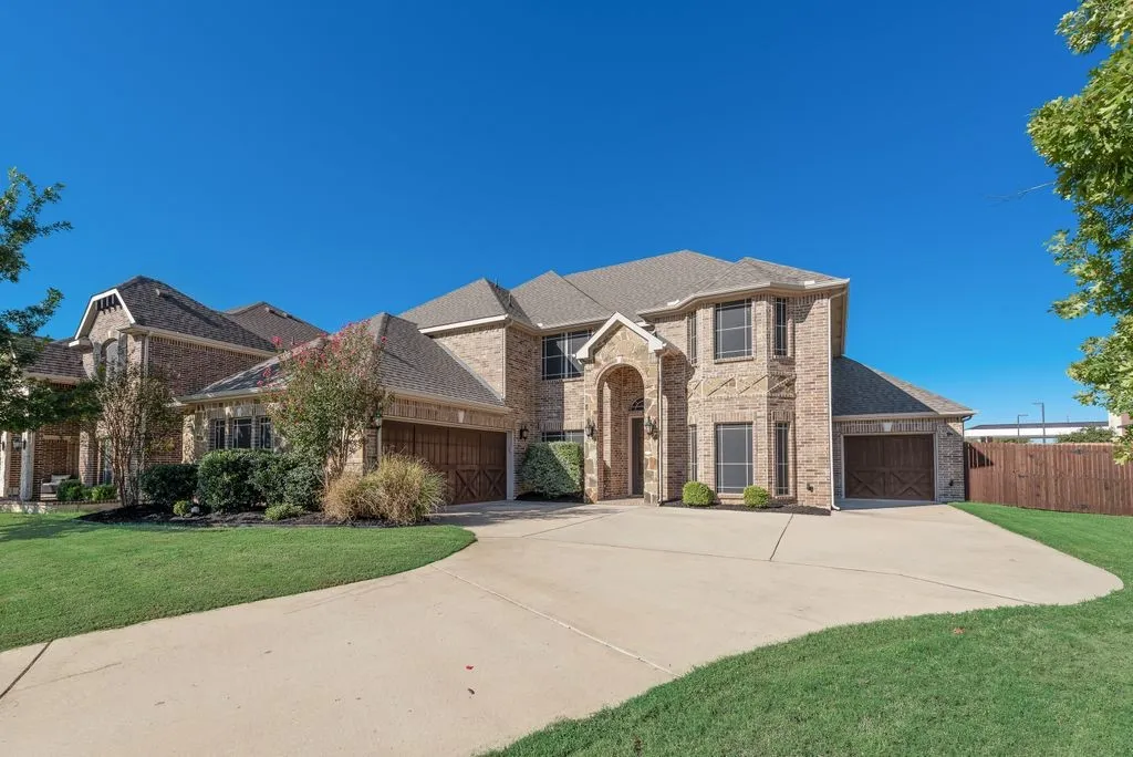 Single Family Residence For Sale in Ellis County , 2601 Maple Leaf Drive, Midlothian, Texas 76065, 4 Bedroom, 4 Bathroom, 3 Garage spaces, 3,971 Sqft, built in 2019, mls#21390281, Real Estate Agent in Midlothian, Homes For Sale in Ellis county, Homes For Sale in Midlothian, Realtor in Midlothian Texas, Real Estate Brokerage Independent Realty Texas, Luminita Cordes Realtor