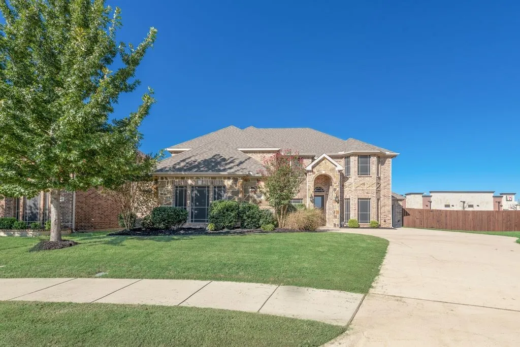 Single Family Residence For Sale in Ellis County , 2601 Maple Leaf Drive, Midlothian, Texas 76065, 4 Bedroom, 4 Bathroom, 3 Garage spaces, 3,971 Sqft, built in 2019, mls#21390281, Real Estate Agent in Midlothian, Homes For Sale in Ellis county, Homes For Sale in Midlothian, Realtor in Midlothian Texas, Real Estate Brokerage Independent Realty Texas, Luminita Cordes Realtor