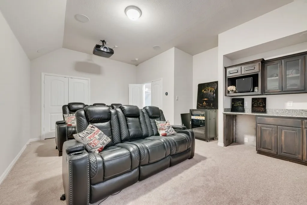Single Family Residence For Sale in Ellis County , 2601 Maple Leaf Drive, Midlothian, Texas 76065, 4 Bedroom, 4 Bathroom, 3 Garage spaces, 3,971 Sqft, built in 2019, mls#21390281, Real Estate Agent in Midlothian, Homes For Sale in Ellis county, Homes For Sale in Midlothian, Realtor in Midlothian Texas, Real Estate Brokerage Independent Realty Texas, Luminita Cordes Realtor