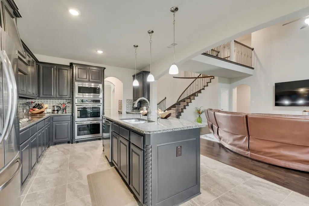 Single Family Residence For Sale in Ellis County , 2601 Maple Leaf Drive, Midlothian, Texas 76065, 4 Bedroom, 4 Bathroom, 3 Garage spaces, 3,971 Sqft, built in 2019, mls#21390281, Real Estate Agent in Midlothian, Homes For Sale in Ellis county, Homes For Sale in Midlothian, Realtor in Midlothian Texas, Real Estate Brokerage Independent Realty Texas, Luminita Cordes Realtor