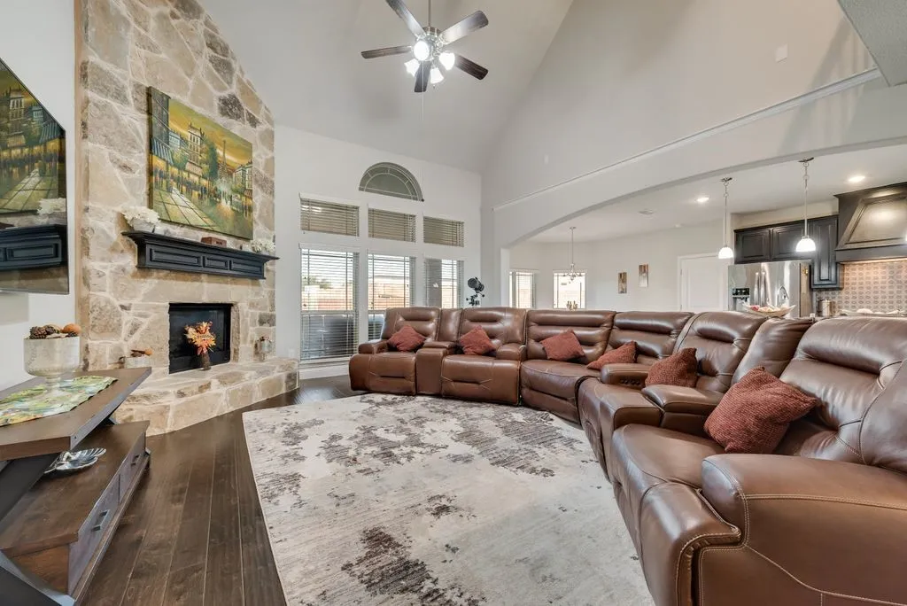 Single Family Residence For Sale in Ellis County , 2601 Maple Leaf Drive, Midlothian, Texas 76065, 4 Bedroom, 4 Bathroom, 3 Garage spaces, 3,971 Sqft, built in 2019, mls#21390281, Real Estate Agent in Midlothian, Homes For Sale in Ellis county, Homes For Sale in Midlothian, Realtor in Midlothian Texas, Real Estate Brokerage Independent Realty Texas, Luminita Cordes Realtor