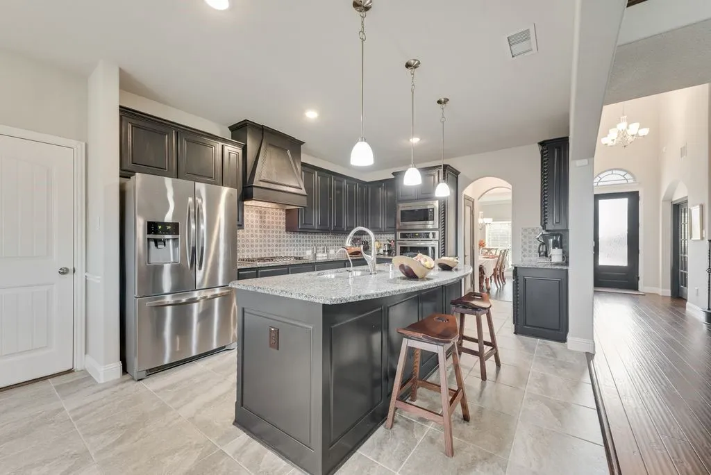 Single Family Residence For Sale in Ellis County , 2601 Maple Leaf Drive, Midlothian, Texas 76065, 4 Bedroom, 4 Bathroom, 3 Garage spaces, 3,971 Sqft, built in 2019, mls#21390281, Real Estate Agent in Midlothian, Homes For Sale in Ellis county, Homes For Sale in Midlothian, Realtor in Midlothian Texas, Real Estate Brokerage Independent Realty Texas, Luminita Cordes Realtor