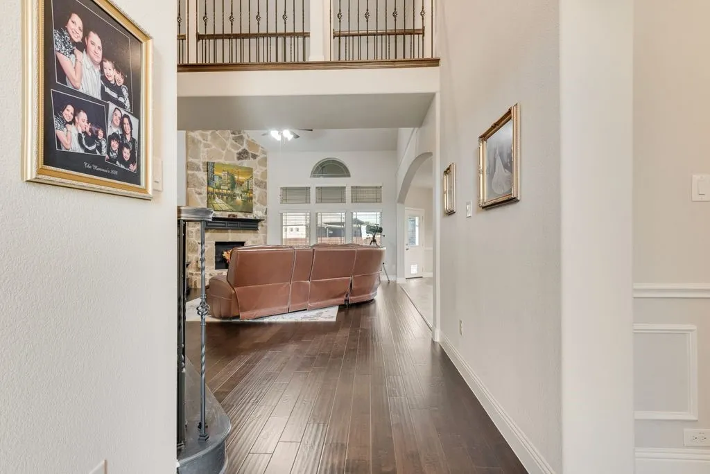 Single Family Residence For Sale in Ellis County , 2601 Maple Leaf Drive, Midlothian, Texas 76065, 4 Bedroom, 4 Bathroom, 3 Garage spaces, 3,971 Sqft, built in 2019, mls#21390281, Real Estate Agent in Midlothian, Homes For Sale in Ellis county, Homes For Sale in Midlothian, Realtor in Midlothian Texas, Real Estate Brokerage Independent Realty Texas, Luminita Cordes Realtor