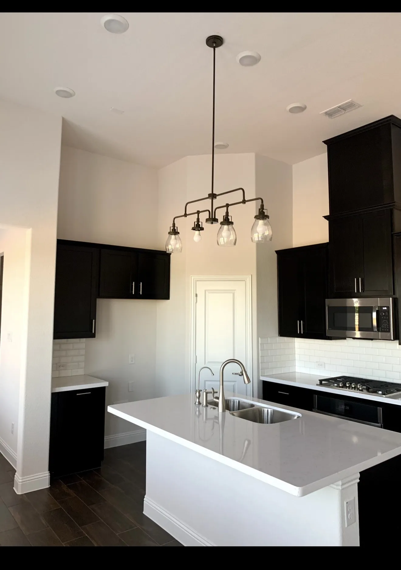 Single Family Residence For Rent in Denton County , 2473 Leah Lane, Corinth, Texas 76210, 3 Bedroom, 2 Bathroom, 4 Garage spaces, 1,573 Sqft, built in 2023, mls#21404729, Real Estate Agent in Corinth, Homes For Rent in Denton county, Homes For Rent in Corinth, Realtor in Corinth Texas, Real Estate Brokerage Independent Realty Texas, Luminita Cordes Realtor