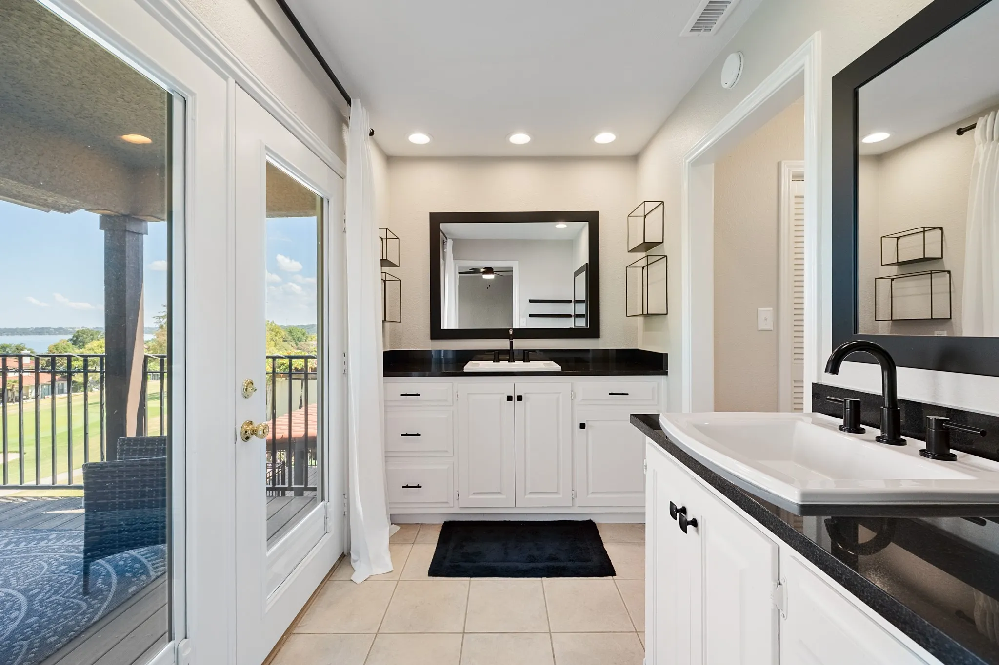 Townhouse For Rent in Rockwall County , 3326 Augusta Boulevard, Rockwall, Texas 75087, 4 Bedroom, 3 Bathroom, 2 Garage spaces, 2,480 Sqft, built in 1984, mls#21404733, Real Estate Agent in Rockwall, Homes For Rent in Rockwall county, Homes For Rent in Rockwall, Realtor in Rockwall Texas, Real Estate Brokerage Independent Realty Texas, Luminita Cordes Realtor