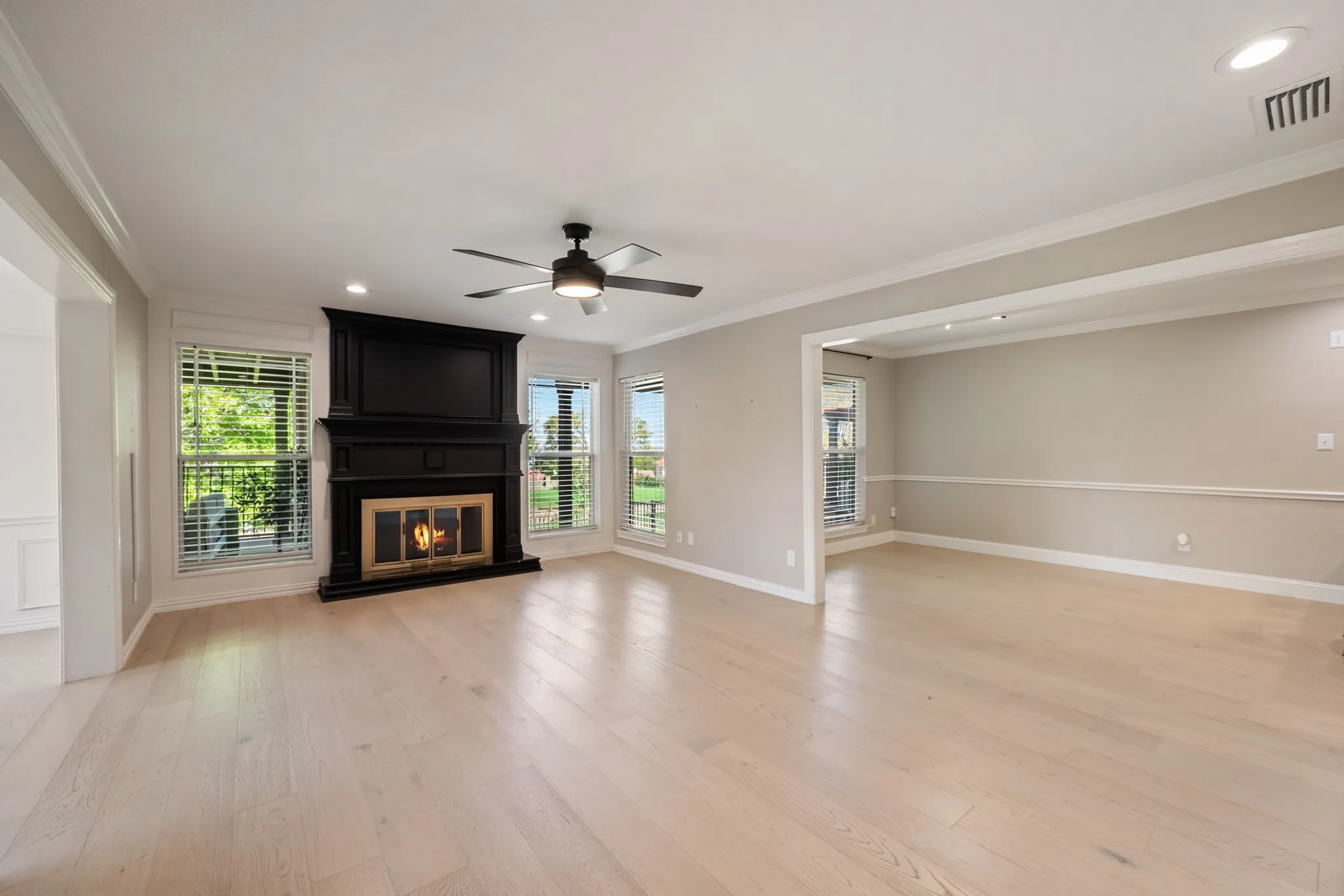 Townhouse For Rent in Rockwall County , 3326 Augusta Boulevard, Rockwall, Texas 75087, 4 Bedroom, 3 Bathroom, 2 Garage spaces, 2,480 Sqft, built in 1984, mls#21404733, Real Estate Agent in Rockwall, Homes For Rent in Rockwall county, Homes For Rent in Rockwall, Realtor in Rockwall Texas, Real Estate Brokerage Independent Realty Texas, Luminita Cordes Realtor