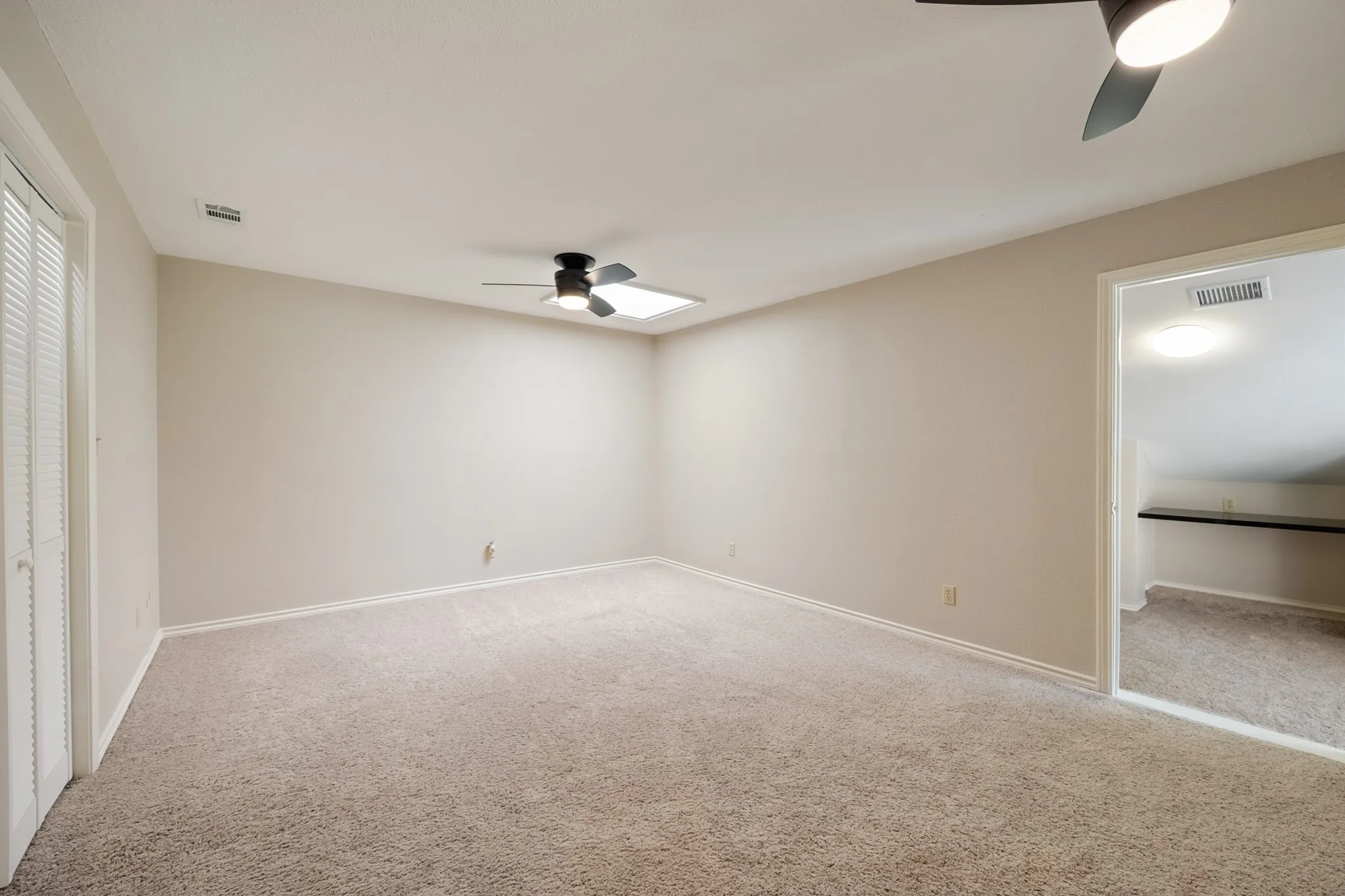 Townhouse For Rent in Rockwall County , 3326 Augusta Boulevard, Rockwall, Texas 75087, 4 Bedroom, 3 Bathroom, 2 Garage spaces, 2,480 Sqft, built in 1984, mls#21404733, Real Estate Agent in Rockwall, Homes For Rent in Rockwall county, Homes For Rent in Rockwall, Realtor in Rockwall Texas, Real Estate Brokerage Independent Realty Texas, Luminita Cordes Realtor