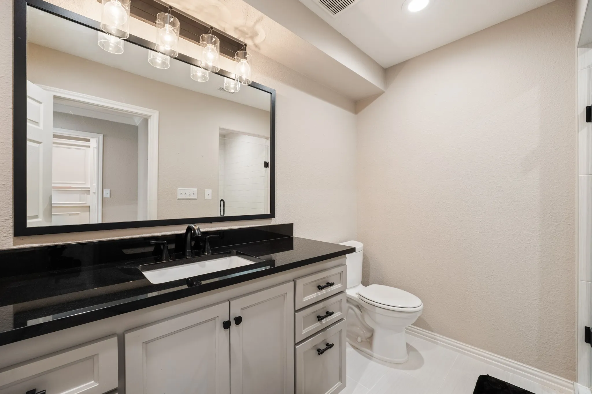 Townhouse For Rent in Rockwall County , 3326 Augusta Boulevard, Rockwall, Texas 75087, 4 Bedroom, 3 Bathroom, 2 Garage spaces, 2,480 Sqft, built in 1984, mls#21404733, Real Estate Agent in Rockwall, Homes For Rent in Rockwall county, Homes For Rent in Rockwall, Realtor in Rockwall Texas, Real Estate Brokerage Independent Realty Texas, Luminita Cordes Realtor