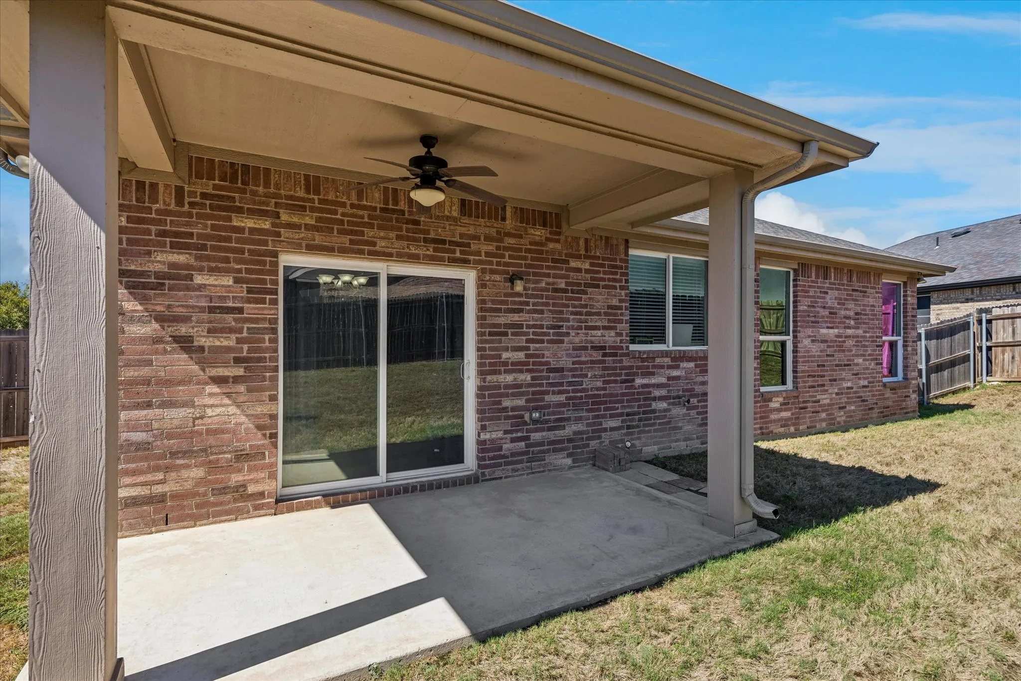 Single Family Residence For Sale in Tarrant County , 244 Rock Meadow Drive, Crowley, Texas 76036, 3 Bedroom, 2 Bathroom, 2 Garage spaces, 1,884 Sqft, built in 2012, mls#21404713, Real Estate Agent in Crowley, Homes For Sale in Tarrant county, Homes For Sale in Crowley, Realtor in Crowley Texas, Real Estate Brokerage Independent Realty Texas, Luminita Cordes Realtor