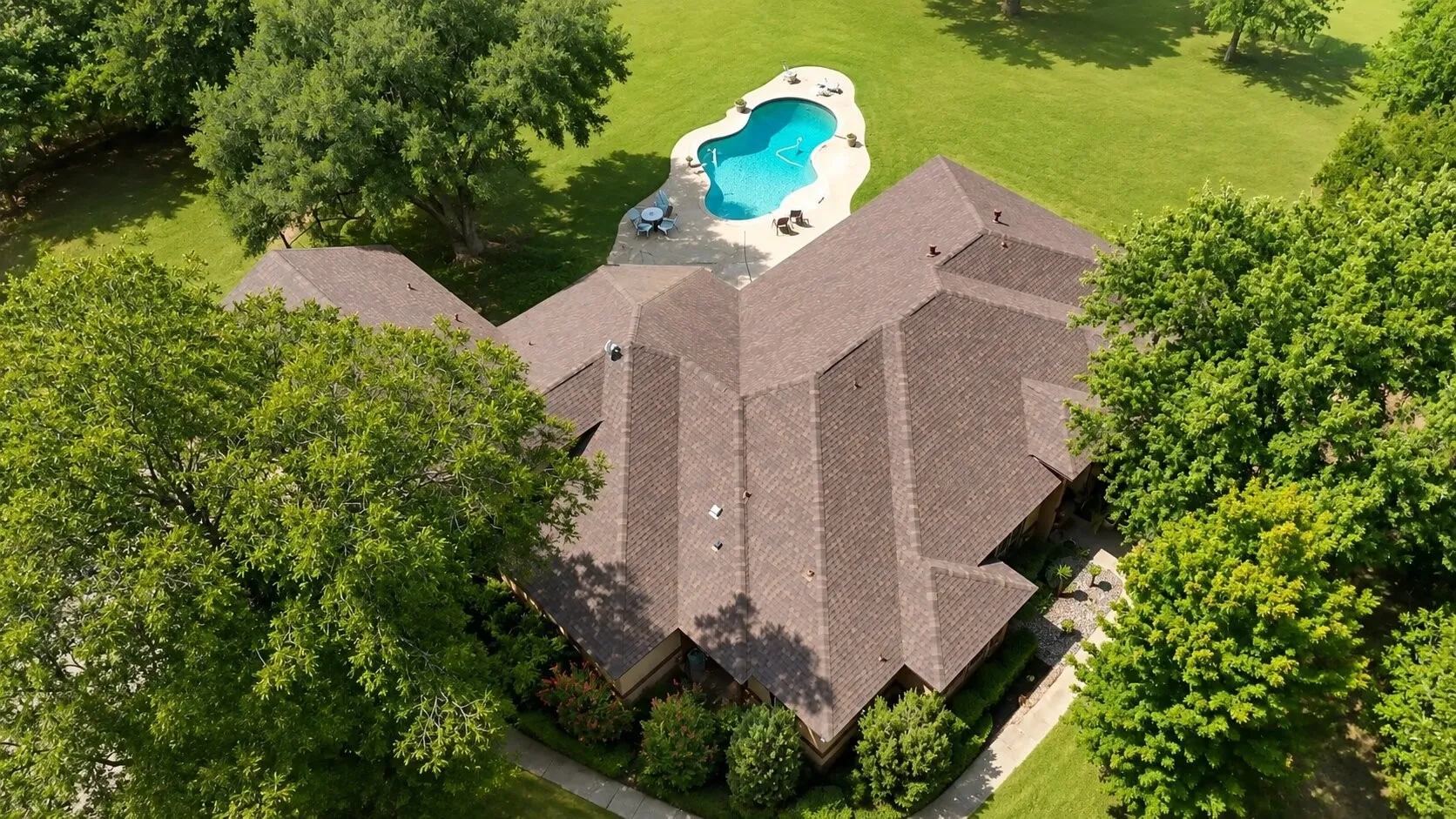 Single Family Residence For Sale in Parker County , 570 Harmony Circle, Weatherford, Texas 76087, 4 Bedroom, 4 Bathroom, 2 Garage spaces, 4,460 Sqft, built in 2006, mls#21404739, Real Estate Agent in Weatherford, Homes For Sale in Parker county, Homes For Sale in Weatherford, Realtor in Weatherford Texas, Real Estate Brokerage Independent Realty Texas, Luminita Cordes Realtor