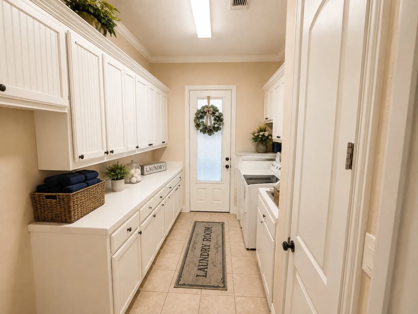 Single Family Residence For Sale in Parker County , 570 Harmony Circle, Weatherford, Texas 76087, 4 Bedroom, 4 Bathroom, 2 Garage spaces, 4,460 Sqft, built in 2006, mls#21404739, Real Estate Agent in Weatherford, Homes For Sale in Parker county, Homes For Sale in Weatherford, Realtor in Weatherford Texas, Real Estate Brokerage Independent Realty Texas, Luminita Cordes Realtor