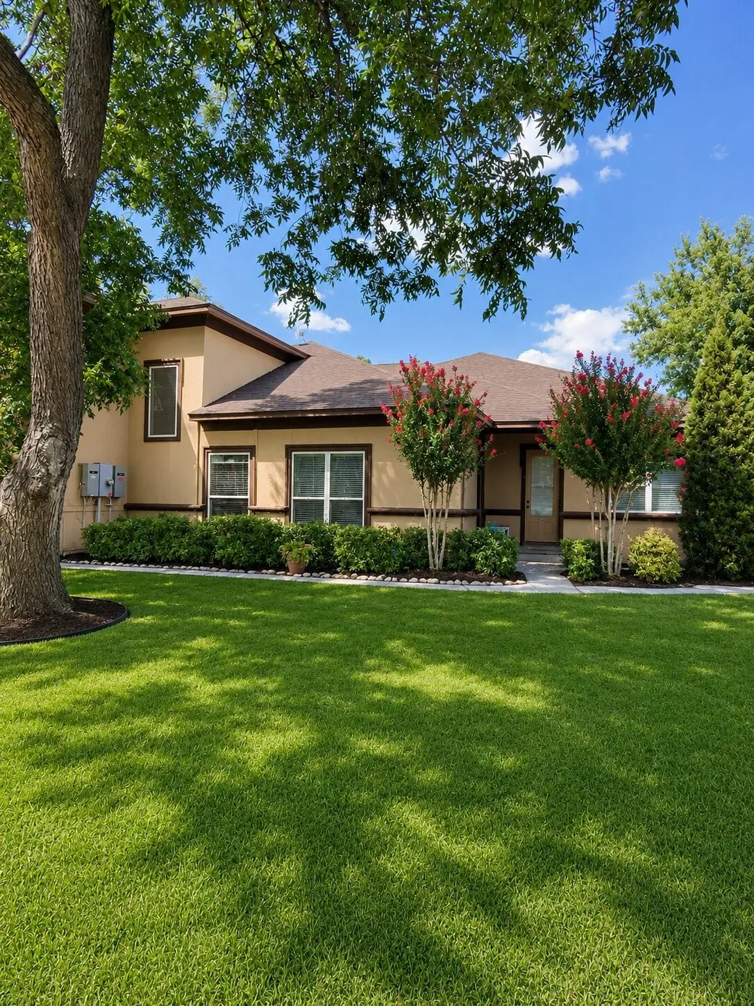 Single Family Residence For Sale in Parker County , 570 Harmony Circle, Weatherford, Texas 76087, 4 Bedroom, 4 Bathroom, 2 Garage spaces, 4,460 Sqft, built in 2006, mls#21404739, Real Estate Agent in Weatherford, Homes For Sale in Parker county, Homes For Sale in Weatherford, Realtor in Weatherford Texas, Real Estate Brokerage Independent Realty Texas, Luminita Cordes Realtor