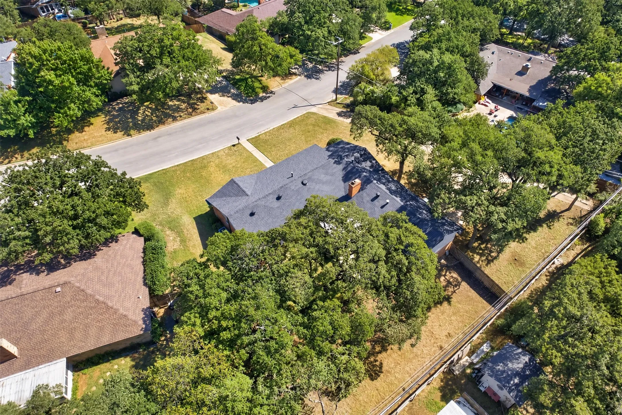 Single Family Residence For Sale in Tarrant County , 6109 Price Drive, North Richland Hills, Texas 76180, 5 Bedroom, 3 Bathroom, 2 Garage spaces, 2,484 Sqft, built in 1966, mls#21402193, Real Estate Agent in North Richland Hills, Homes For Sale in Tarrant county, Homes For Sale in North Richland Hills, Realtor in North Richland Hills Texas, Real Estate Brokerage Independent Realty Texas, Luminita Cordes Realtor