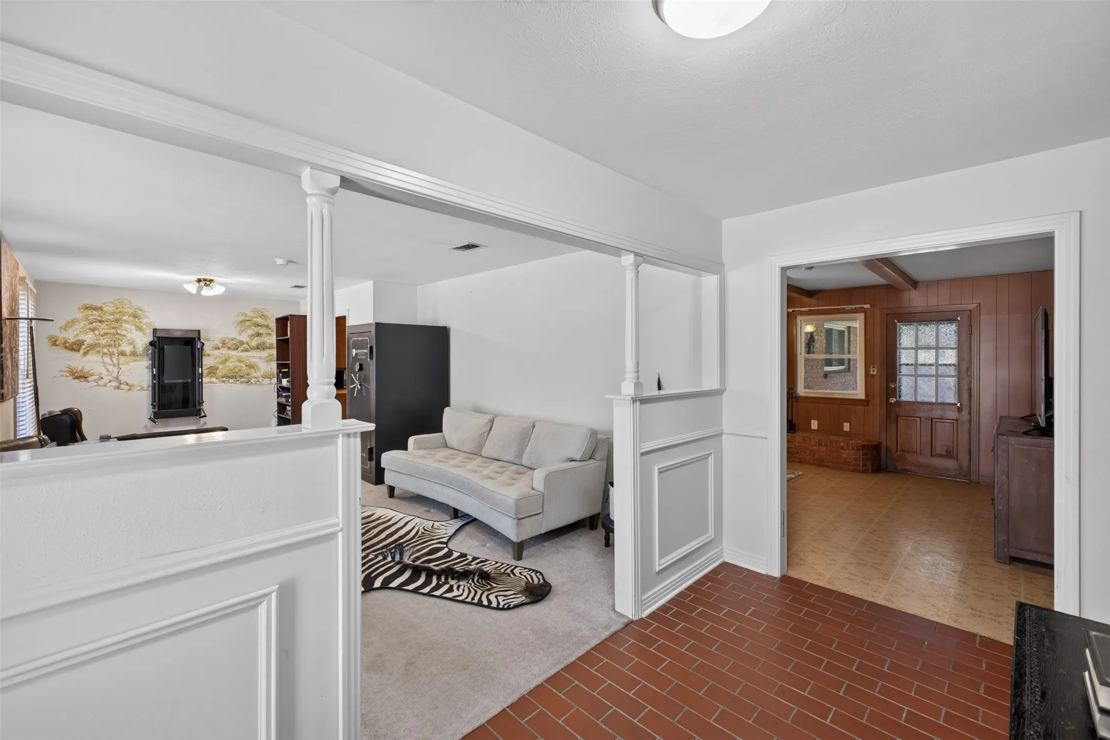 Single Family Residence For Sale in Tarrant County , 6109 Price Drive, North Richland Hills, Texas 76180, 5 Bedroom, 3 Bathroom, 2 Garage spaces, 2,484 Sqft, built in 1966, mls#21402193, Real Estate Agent in North Richland Hills, Homes For Sale in Tarrant county, Homes For Sale in North Richland Hills, Realtor in North Richland Hills Texas, Real Estate Brokerage Independent Realty Texas, Luminita Cordes Realtor