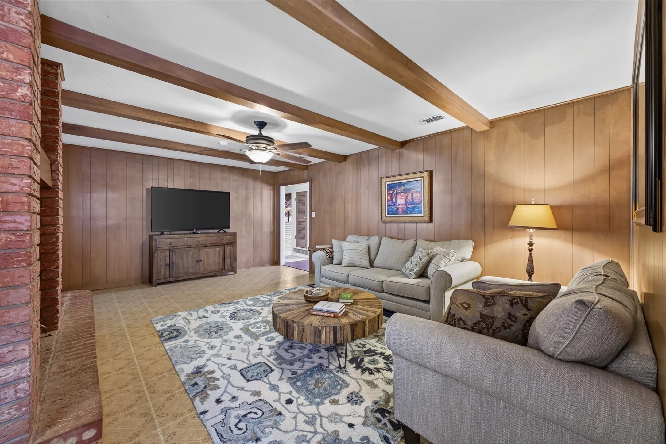 Single Family Residence For Sale in Tarrant County , 6109 Price Drive, North Richland Hills, Texas 76180, 5 Bedroom, 3 Bathroom, 2 Garage spaces, 2,484 Sqft, built in 1966, mls#21402193, Real Estate Agent in North Richland Hills, Homes For Sale in Tarrant county, Homes For Sale in North Richland Hills, Realtor in North Richland Hills Texas, Real Estate Brokerage Independent Realty Texas, Luminita Cordes Realtor