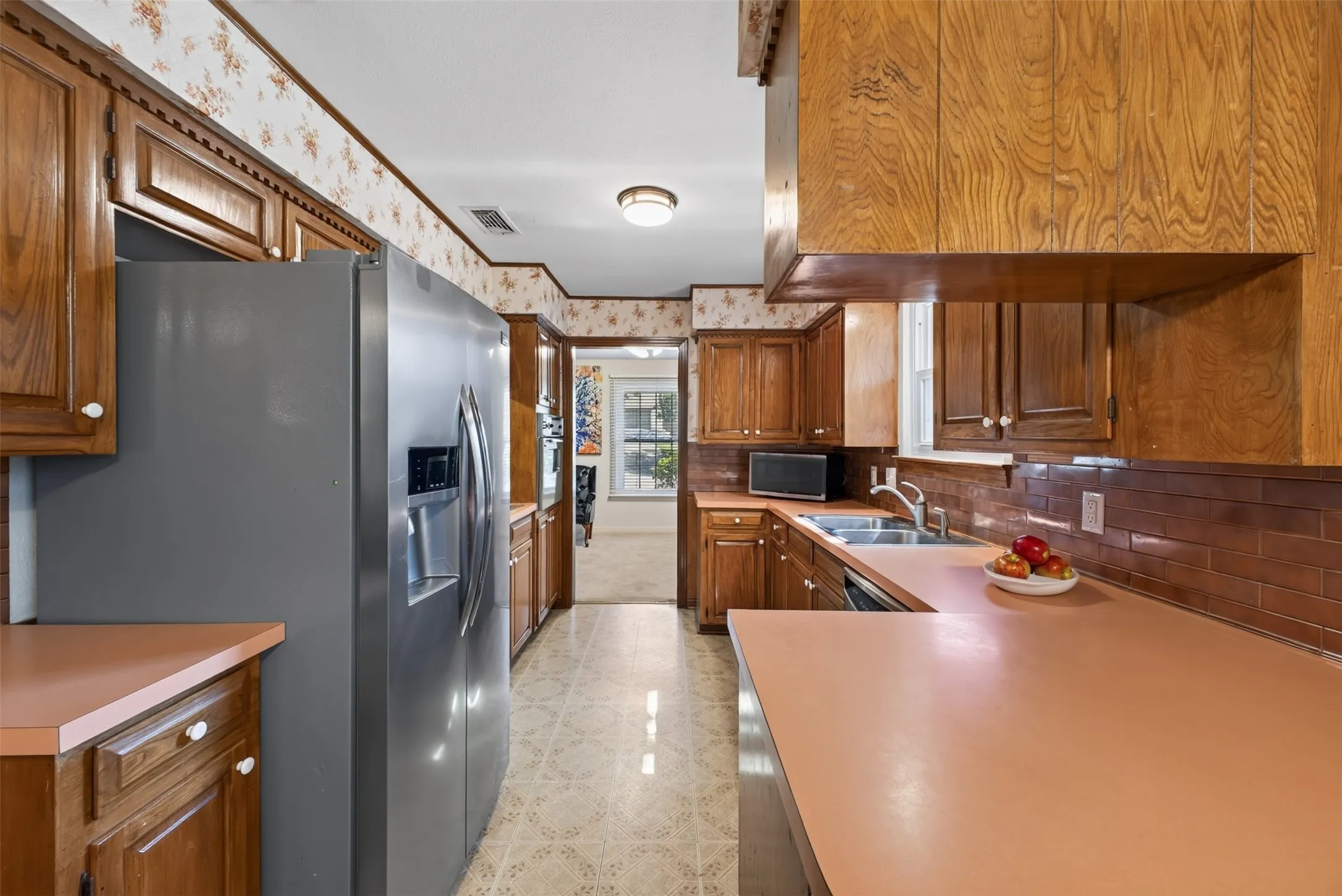 Single Family Residence For Sale in Tarrant County , 6109 Price Drive, North Richland Hills, Texas 76180, 5 Bedroom, 3 Bathroom, 2 Garage spaces, 2,484 Sqft, built in 1966, mls#21402193, Real Estate Agent in North Richland Hills, Homes For Sale in Tarrant county, Homes For Sale in North Richland Hills, Realtor in North Richland Hills Texas, Real Estate Brokerage Independent Realty Texas, Luminita Cordes Realtor
