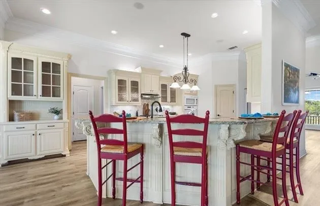 Single Family Residence For Sale in Smith County , 15176 County Road 472, Tyler, Texas 75706, 7 Bedroom, 4 Bathroom, 4 Garage spaces, 4,720 Sqft, built in 2007, mls#21404639, Real Estate Agent in Tyler, Homes For Sale in Smith county, Homes For Sale in Tyler, Realtor in Tyler Texas, Real Estate Brokerage Independent Realty Texas, Luminita Cordes Realtor