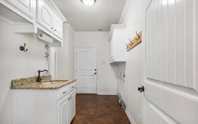 Single Family Residence For Sale in Smith County , 15176 County Road 472, Tyler, Texas 75706, 7 Bedroom, 4 Bathroom, 4 Garage spaces, 4,720 Sqft, built in 2007, mls#21404639, Real Estate Agent in Tyler, Homes For Sale in Smith county, Homes For Sale in Tyler, Realtor in Tyler Texas, Real Estate Brokerage Independent Realty Texas, Luminita Cordes Realtor