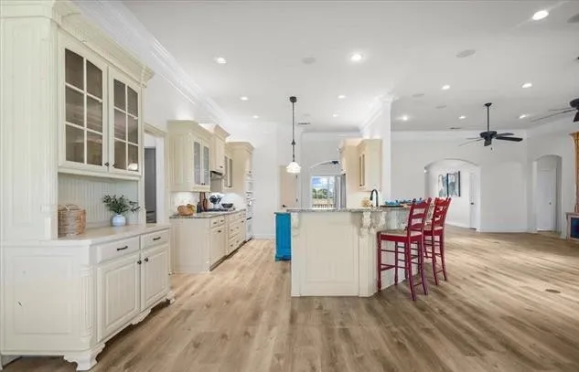 Single Family Residence For Sale in Smith County , 15176 County Road 472, Tyler, Texas 75706, 7 Bedroom, 4 Bathroom, 4 Garage spaces, 4,720 Sqft, built in 2007, mls#21404639, Real Estate Agent in Tyler, Homes For Sale in Smith county, Homes For Sale in Tyler, Realtor in Tyler Texas, Real Estate Brokerage Independent Realty Texas, Luminita Cordes Realtor