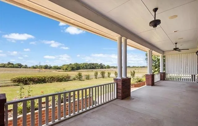 Single Family Residence For Sale in Smith County , 15176 County Road 472, Tyler, Texas 75706, 7 Bedroom, 4 Bathroom, 4 Garage spaces, 4,720 Sqft, built in 2007, mls#21404639, Real Estate Agent in Tyler, Homes For Sale in Smith county, Homes For Sale in Tyler, Realtor in Tyler Texas, Real Estate Brokerage Independent Realty Texas, Luminita Cordes Realtor