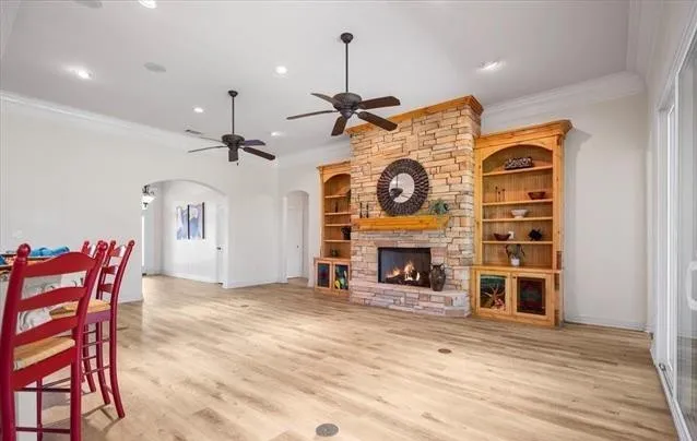 Single Family Residence For Sale in Smith County , 15176 County Road 472, Tyler, Texas 75706, 7 Bedroom, 4 Bathroom, 4 Garage spaces, 4,720 Sqft, built in 2007, mls#21404639, Real Estate Agent in Tyler, Homes For Sale in Smith county, Homes For Sale in Tyler, Realtor in Tyler Texas, Real Estate Brokerage Independent Realty Texas, Luminita Cordes Realtor