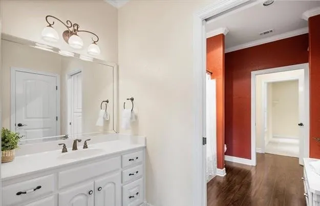 Single Family Residence For Sale in Smith County , 15176 County Road 472, Tyler, Texas 75706, 7 Bedroom, 4 Bathroom, 4 Garage spaces, 4,720 Sqft, built in 2007, mls#21404639, Real Estate Agent in Tyler, Homes For Sale in Smith county, Homes For Sale in Tyler, Realtor in Tyler Texas, Real Estate Brokerage Independent Realty Texas, Luminita Cordes Realtor