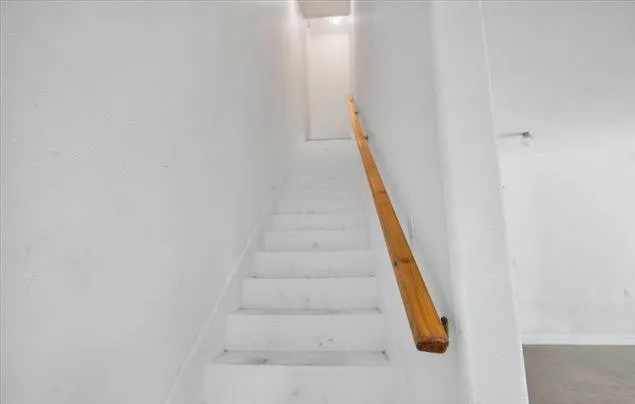 Leading to upstairs