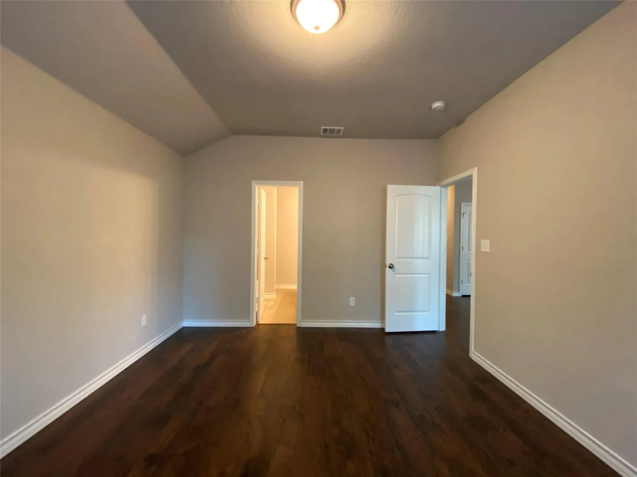 Single Family Residence For Rent in Tarrant County , 1304 E Magnolia Avenue, Fort Worth, Texas 76104, 3 Bedroom, 2 Bathroom, 1 Garage spaces, 1,216 Sqft, built in 2019, mls#21404742, Real Estate Agent in Fort Worth, Homes For Rent in Tarrant county, Homes For Rent in Fort Worth, Realtor in Fort Worth Texas, Real Estate Brokerage Independent Realty Texas, Luminita Cordes Realtor
