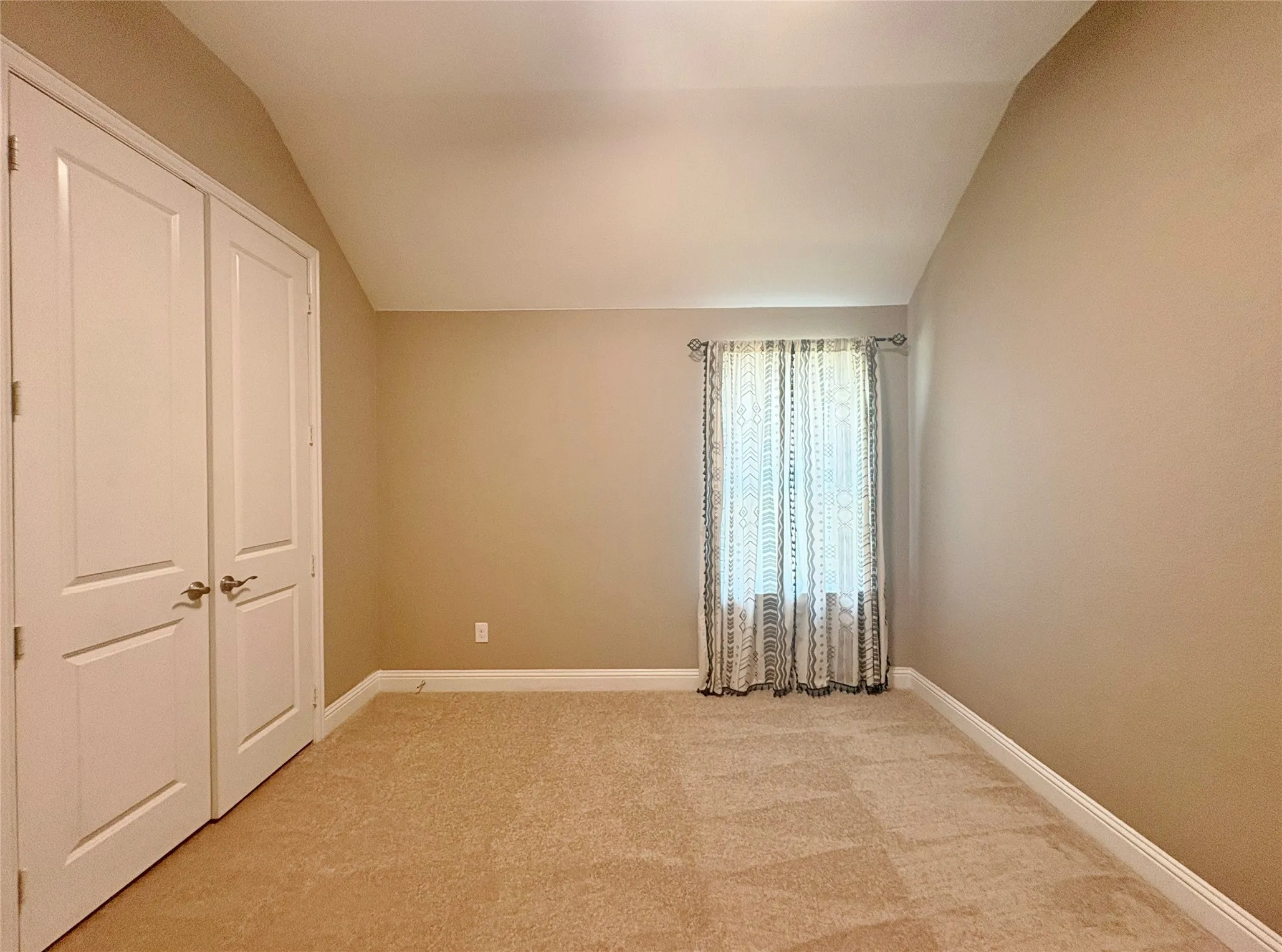 Single Family Residence For Rent in Collin County , 1604 Indigo Trail, Allen, Texas 75002, 4 Bedroom, 4 Bathroom, 2 Garage spaces, 2,774 Sqft, built in 2017, mls#21404751, Real Estate Agent in Allen, Homes For Rent in Collin county, Homes For Rent in Allen, Realtor in Allen Texas, Real Estate Brokerage Independent Realty Texas, Luminita Cordes Realtor