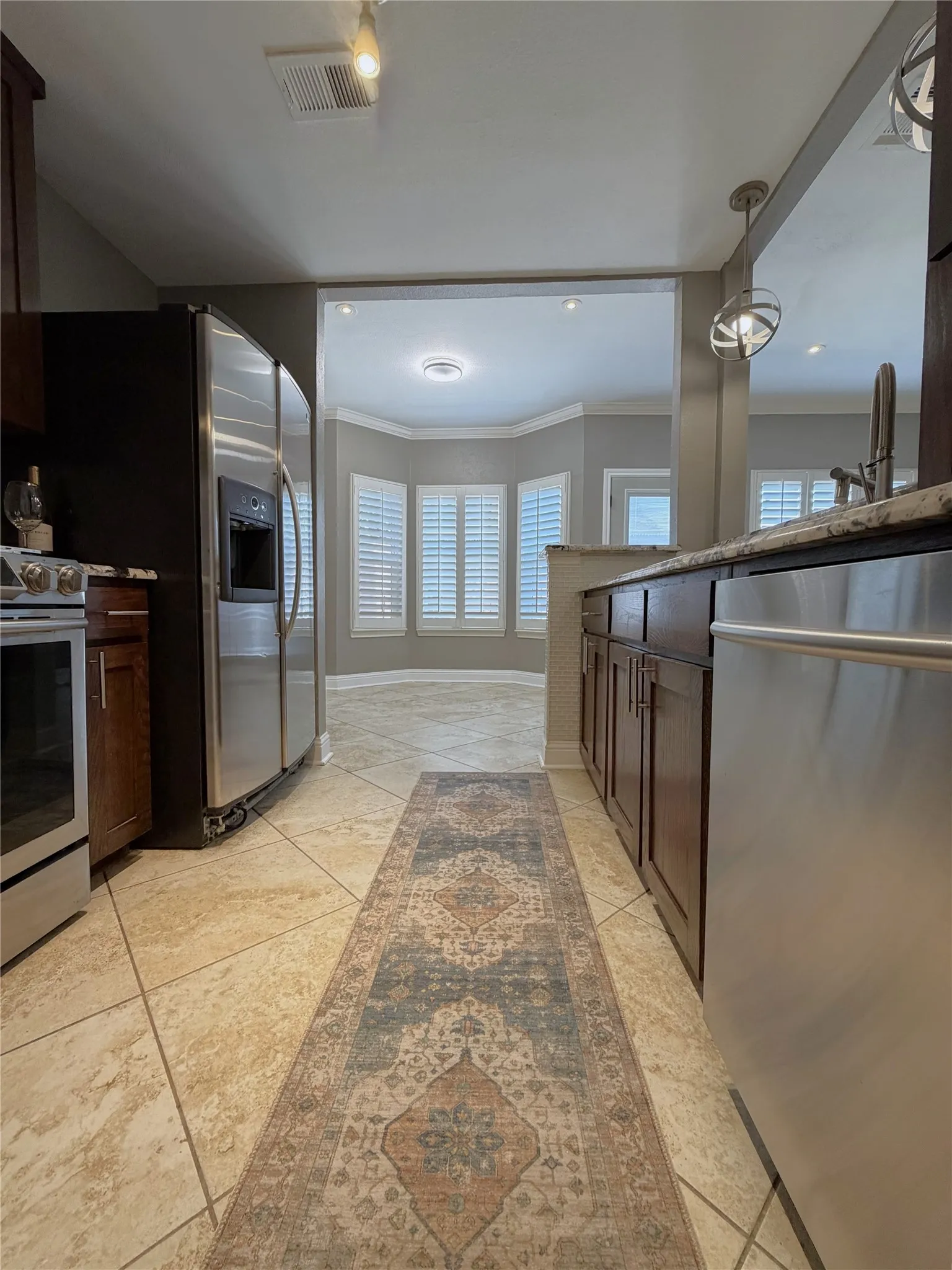 Townhouse For Rent in Dallas County , 625 Trailwood Court, Garland, Texas 75043, 3 Bedroom, 3 Bathroom, Garage spaces, 1,584 Sqft, built in 1973, mls#21404749, Real Estate Agent in Garland, Homes For Rent in Dallas county, Homes For Rent in Garland, Realtor in Garland Texas, Real Estate Brokerage Independent Realty Texas, Luminita Cordes Realtor