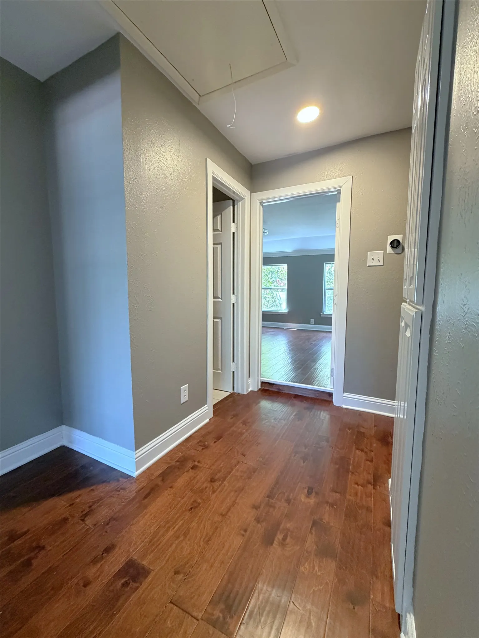 Townhouse For Rent in Dallas County , 625 Trailwood Court, Garland, Texas 75043, 3 Bedroom, 3 Bathroom, Garage spaces, 1,584 Sqft, built in 1973, mls#21404749, Real Estate Agent in Garland, Homes For Rent in Dallas county, Homes For Rent in Garland, Realtor in Garland Texas, Real Estate Brokerage Independent Realty Texas, Luminita Cordes Realtor