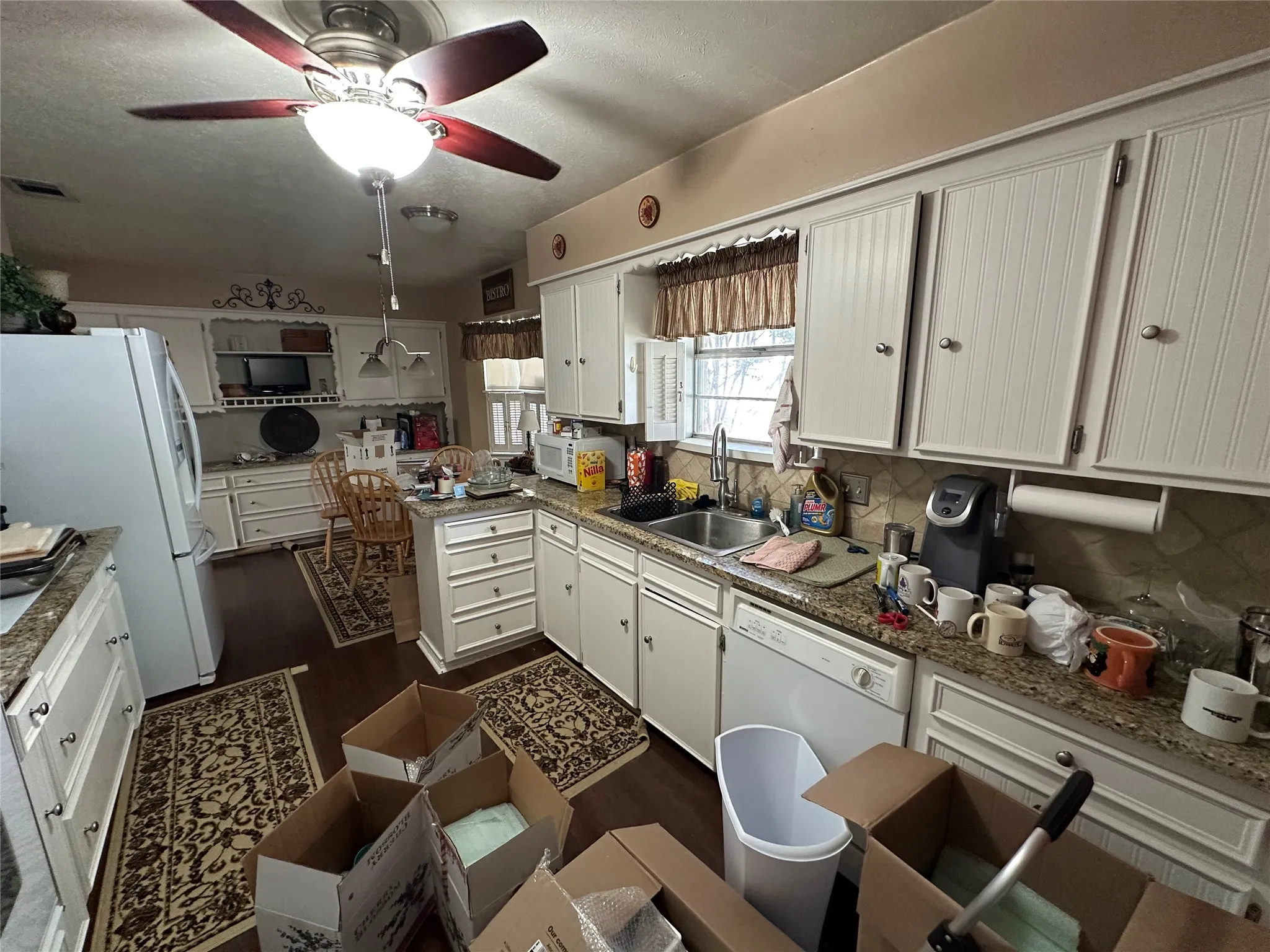 Single Family Residence For Sale in Dallas County , 7310 Whispering Pines Drive, Dallas, Texas 75248, 4 Bedroom, 3 Bathroom, 2 Garage spaces, 2,376 Sqft, built in 1971, mls#21404175, Real Estate Agent in Dallas, Homes For Sale in Dallas county, Homes For Sale in Dallas, Realtor in Dallas Texas, Real Estate Brokerage Independent Realty Texas, Luminita Cordes Realtor