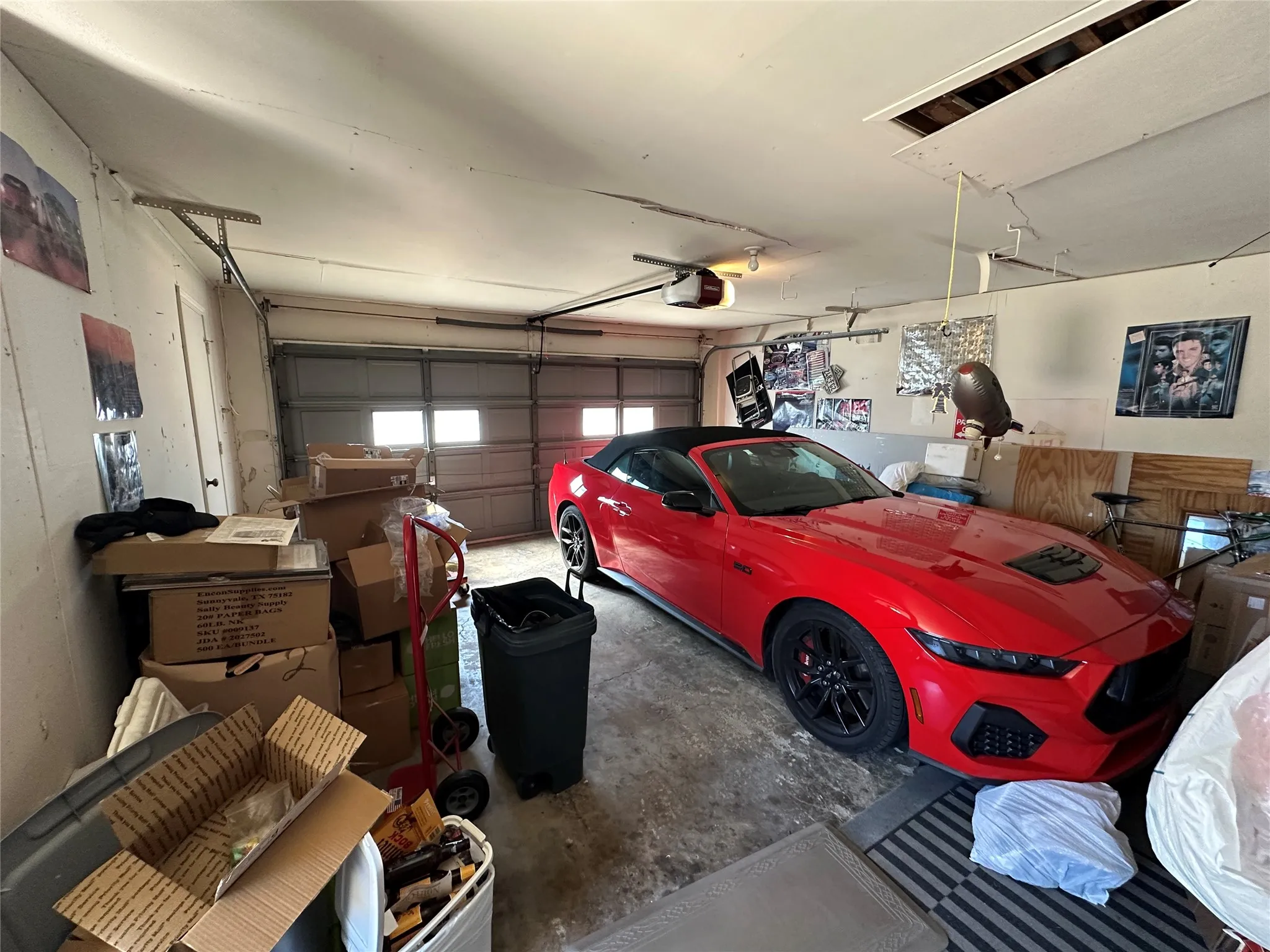 Single Family Residence For Sale in Dallas County , 7310 Whispering Pines Drive, Dallas, Texas 75248, 4 Bedroom, 3 Bathroom, 2 Garage spaces, 2,376 Sqft, built in 1971, mls#21404175, Real Estate Agent in Dallas, Homes For Sale in Dallas county, Homes For Sale in Dallas, Realtor in Dallas Texas, Real Estate Brokerage Independent Realty Texas, Luminita Cordes Realtor