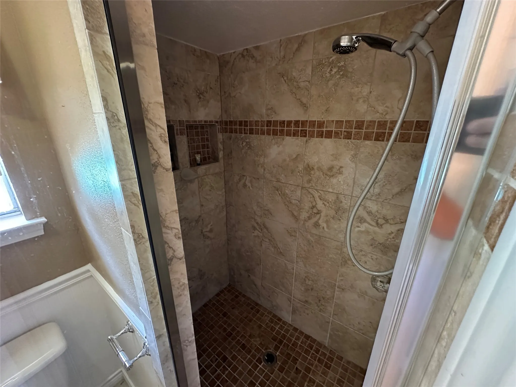 Single Family Residence For Sale in Dallas County , 7310 Whispering Pines Drive, Dallas, Texas 75248, 4 Bedroom, 3 Bathroom, 2 Garage spaces, 2,376 Sqft, built in 1971, mls#21404175, Real Estate Agent in Dallas, Homes For Sale in Dallas county, Homes For Sale in Dallas, Realtor in Dallas Texas, Real Estate Brokerage Independent Realty Texas, Luminita Cordes Realtor