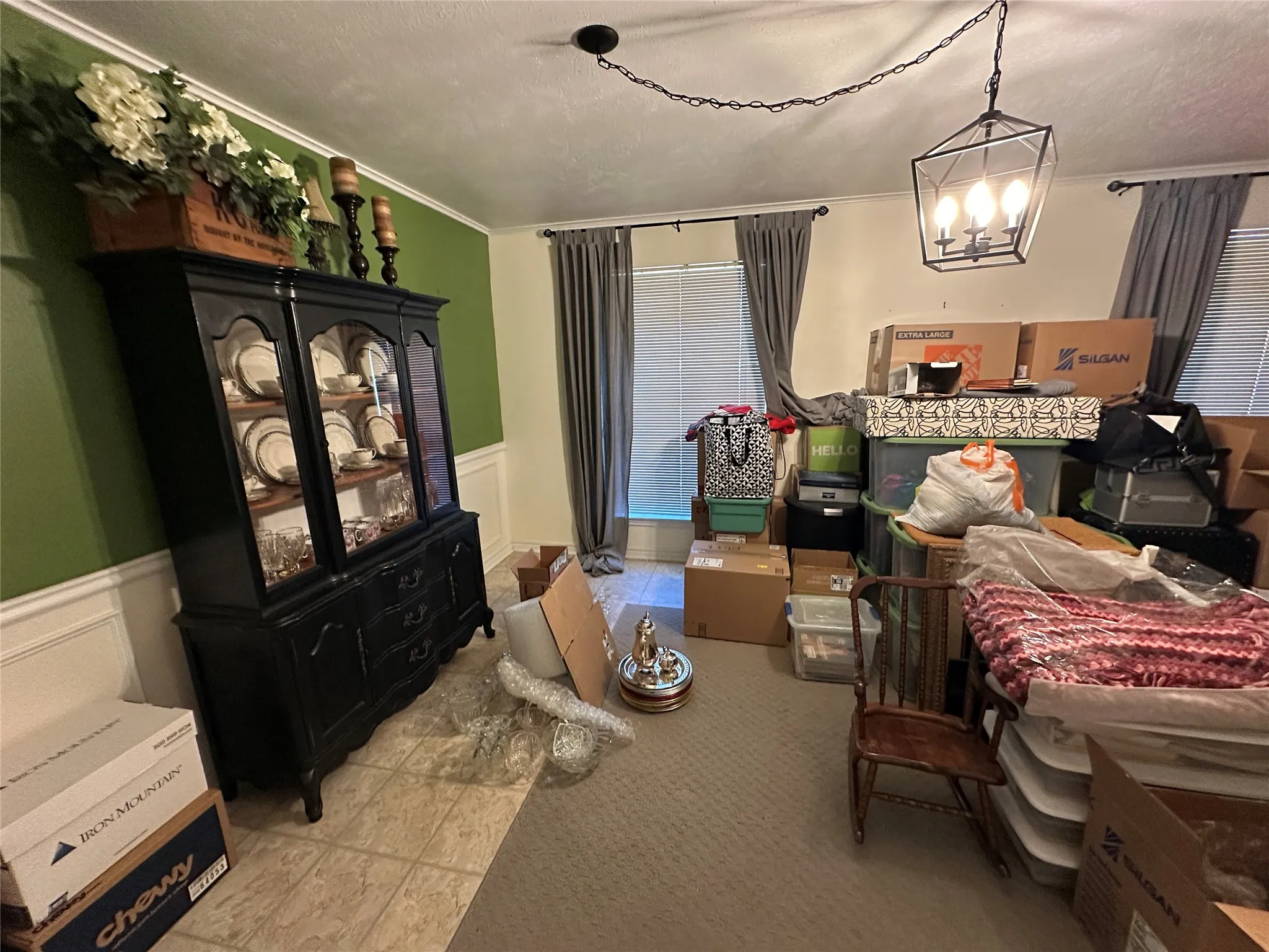 Single Family Residence For Sale in Dallas County , 7310 Whispering Pines Drive, Dallas, Texas 75248, 4 Bedroom, 3 Bathroom, 2 Garage spaces, 2,376 Sqft, built in 1971, mls#21404175, Real Estate Agent in Dallas, Homes For Sale in Dallas county, Homes For Sale in Dallas, Realtor in Dallas Texas, Real Estate Brokerage Independent Realty Texas, Luminita Cordes Realtor