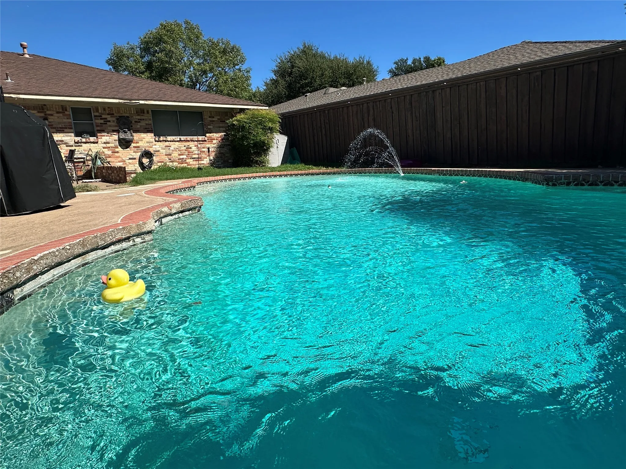Single Family Residence For Sale in Dallas County , 7310 Whispering Pines Drive, Dallas, Texas 75248, 4 Bedroom, 3 Bathroom, 2 Garage spaces, 2,376 Sqft, built in 1971, mls#21404175, Real Estate Agent in Dallas, Homes For Sale in Dallas county, Homes For Sale in Dallas, Realtor in Dallas Texas, Real Estate Brokerage Independent Realty Texas, Luminita Cordes Realtor