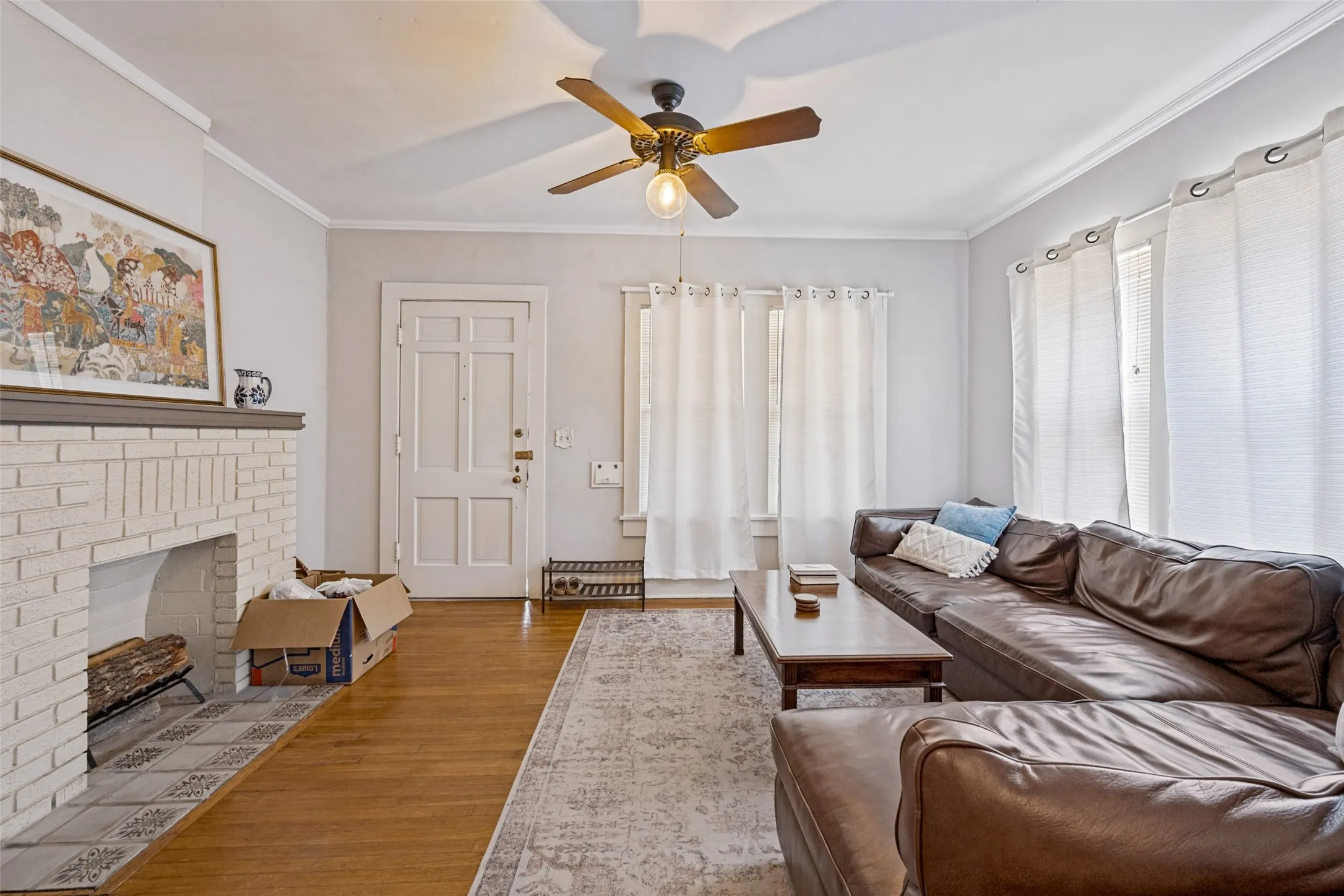 Duplex For Sale in Tarrant County , 2619 S Adams, Fort Worth, Texas 76110, 4 Bedroom, 3 Bathroom, 2 Garage spaces, 2,374 Sqft, built in 1929, mls#21397301, Real Estate Agent in Fort Worth, Homes For Sale in Tarrant county, Homes For Sale in Fort Worth, Realtor in Fort Worth Texas, Real Estate Brokerage Independent Realty Texas, Luminita Cordes Realtor