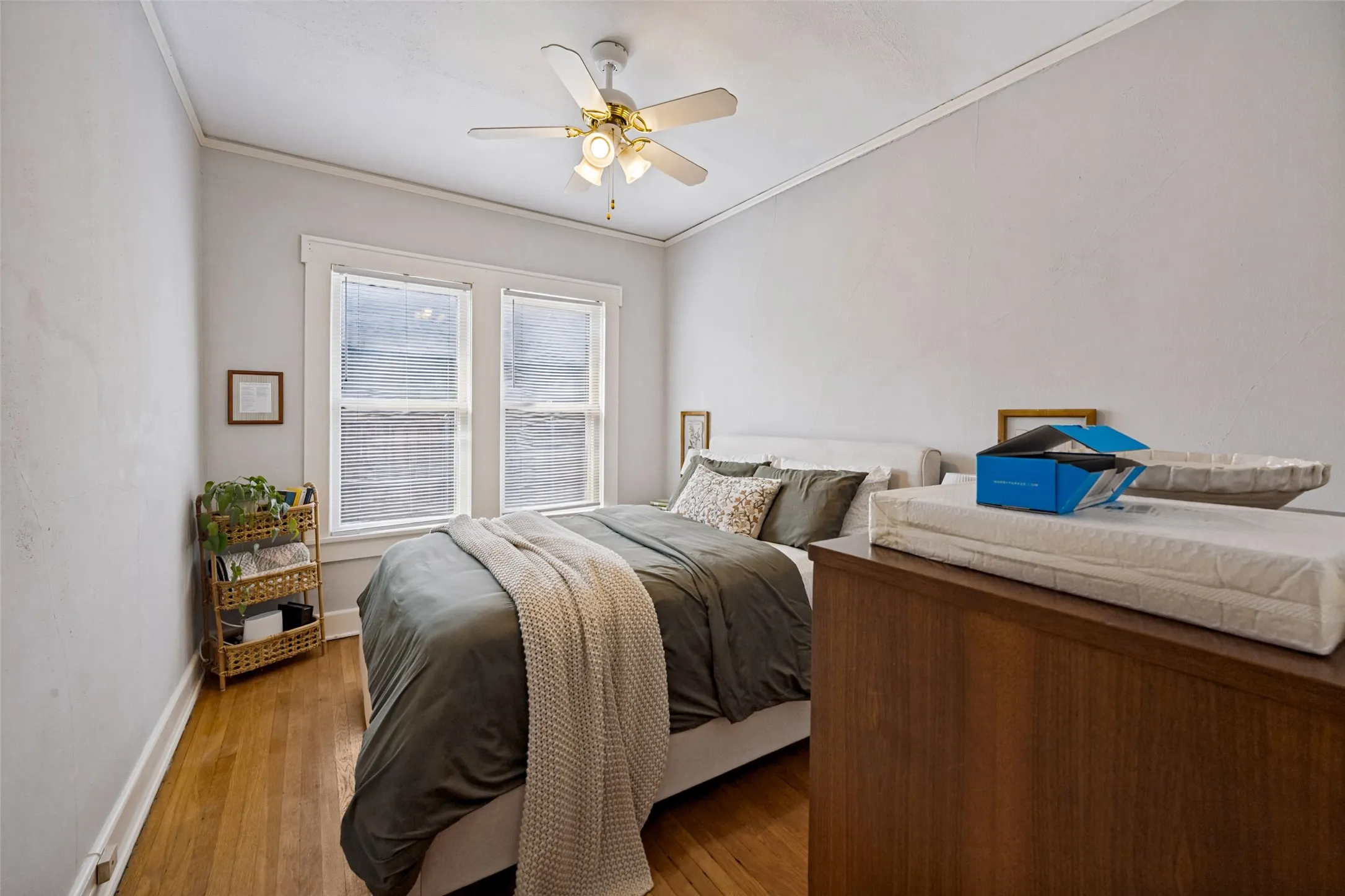 Duplex For Sale in Tarrant County , 2619 S Adams, Fort Worth, Texas 76110, 4 Bedroom, 3 Bathroom, 2 Garage spaces, 2,374 Sqft, built in 1929, mls#21397301, Real Estate Agent in Fort Worth, Homes For Sale in Tarrant county, Homes For Sale in Fort Worth, Realtor in Fort Worth Texas, Real Estate Brokerage Independent Realty Texas, Luminita Cordes Realtor