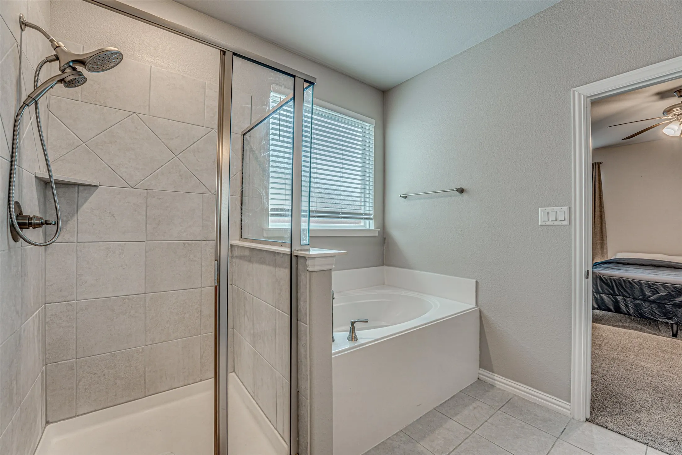 Single Family Residence For Rent in Grayson County , 909 Gambel Drive, Sherman, Texas 75092, 4 Bedroom, 3 Bathroom, 2 Garage spaces, 2,698 Sqft, built in 2021, mls#21403992, Real Estate Agent in Sherman, Homes For Rent in Grayson county, Homes For Rent in Sherman, Realtor in Sherman Texas, Real Estate Brokerage Independent Realty Texas, Luminita Cordes Realtor