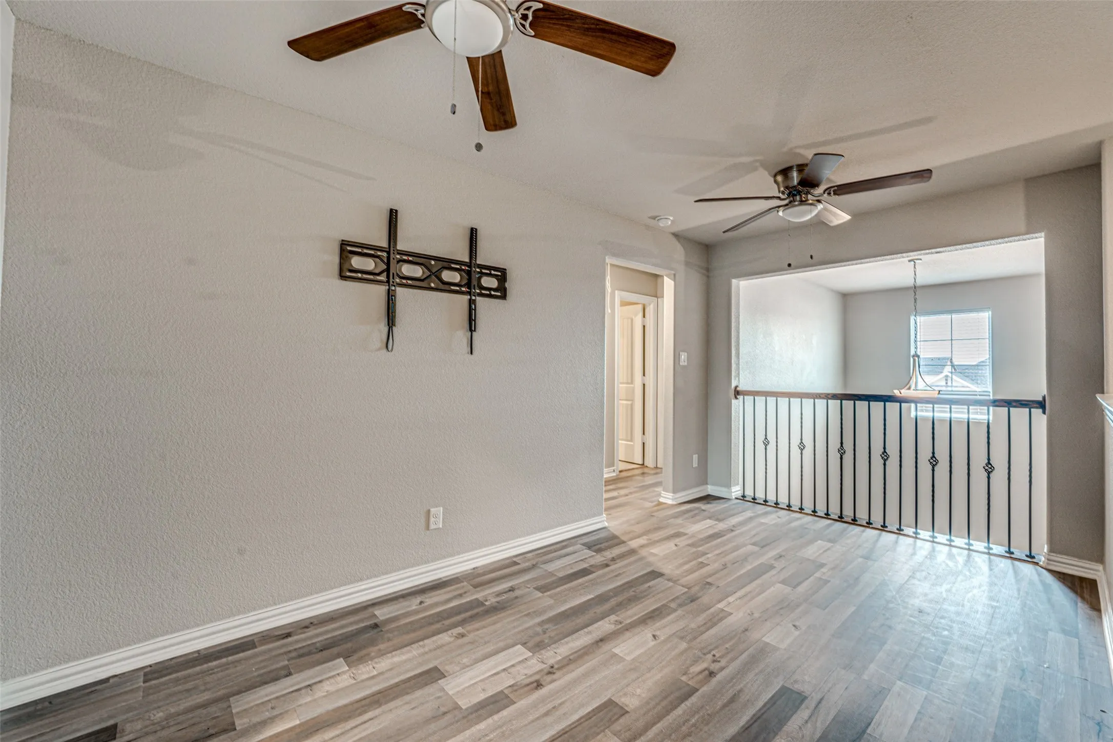Single Family Residence For Rent in Grayson County , 909 Gambel Drive, Sherman, Texas 75092, 4 Bedroom, 3 Bathroom, 2 Garage spaces, 2,698 Sqft, built in 2021, mls#21403992, Real Estate Agent in Sherman, Homes For Rent in Grayson county, Homes For Rent in Sherman, Realtor in Sherman Texas, Real Estate Brokerage Independent Realty Texas, Luminita Cordes Realtor