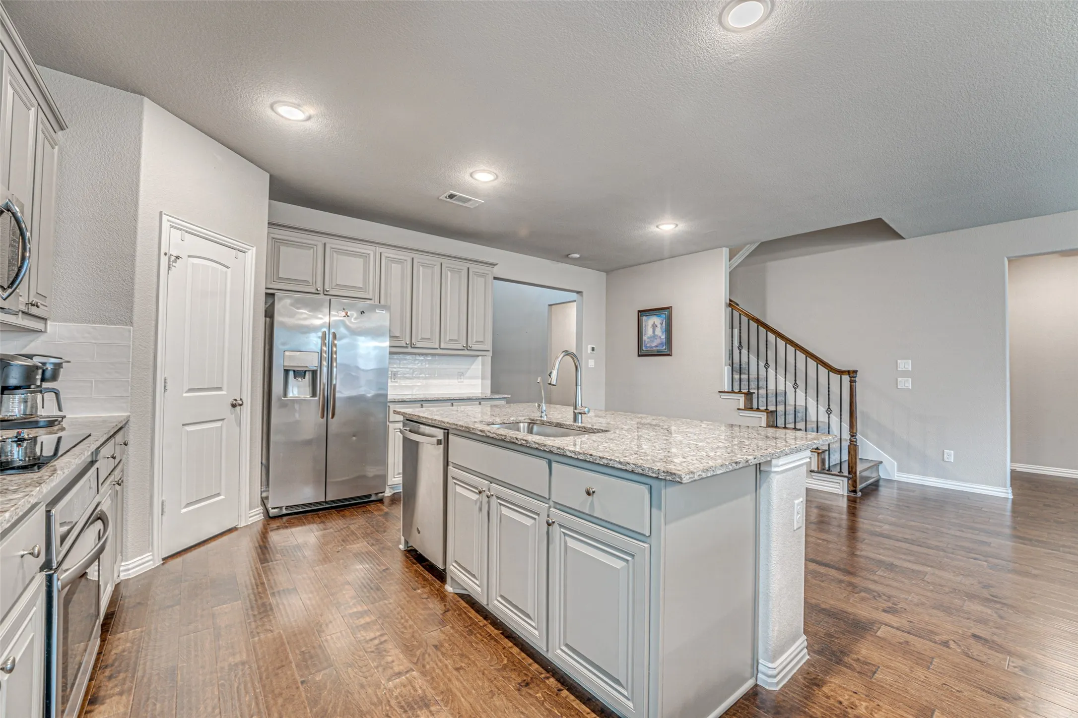 Single Family Residence For Rent in Grayson County , 909 Gambel Drive, Sherman, Texas 75092, 4 Bedroom, 3 Bathroom, 2 Garage spaces, 2,698 Sqft, built in 2021, mls#21403992, Real Estate Agent in Sherman, Homes For Rent in Grayson county, Homes For Rent in Sherman, Realtor in Sherman Texas, Real Estate Brokerage Independent Realty Texas, Luminita Cordes Realtor