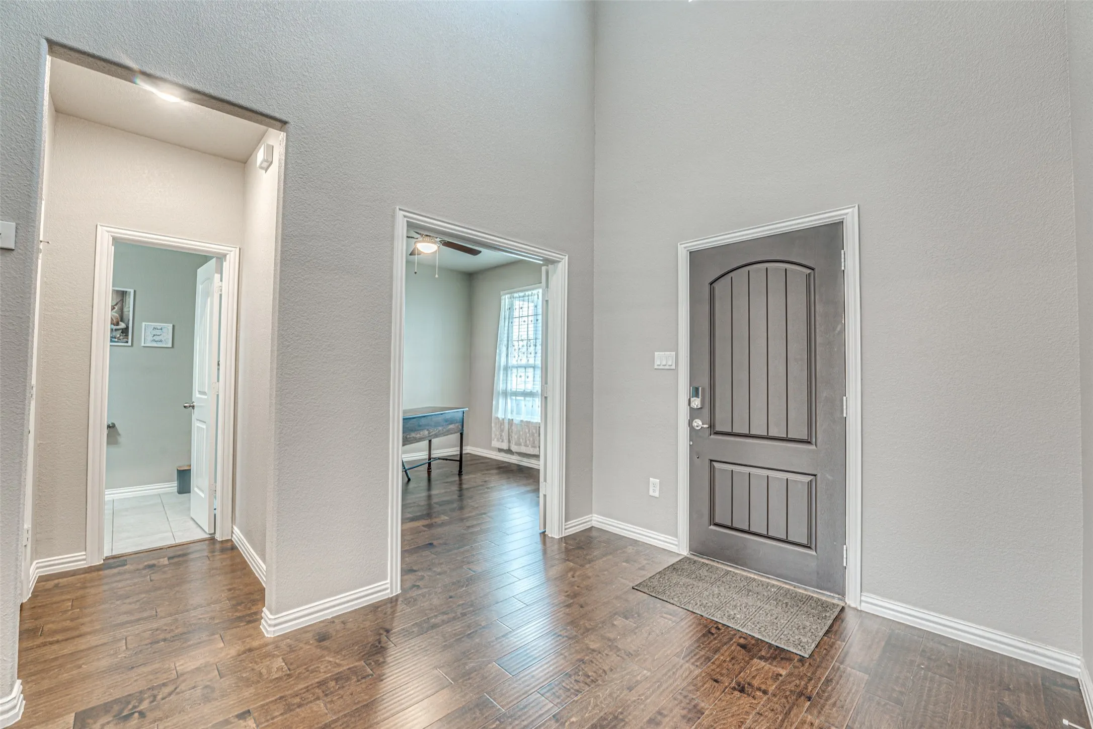 Single Family Residence For Rent in Grayson County , 909 Gambel Drive, Sherman, Texas 75092, 4 Bedroom, 3 Bathroom, 2 Garage spaces, 2,698 Sqft, built in 2021, mls#21403992, Real Estate Agent in Sherman, Homes For Rent in Grayson county, Homes For Rent in Sherman, Realtor in Sherman Texas, Real Estate Brokerage Independent Realty Texas, Luminita Cordes Realtor