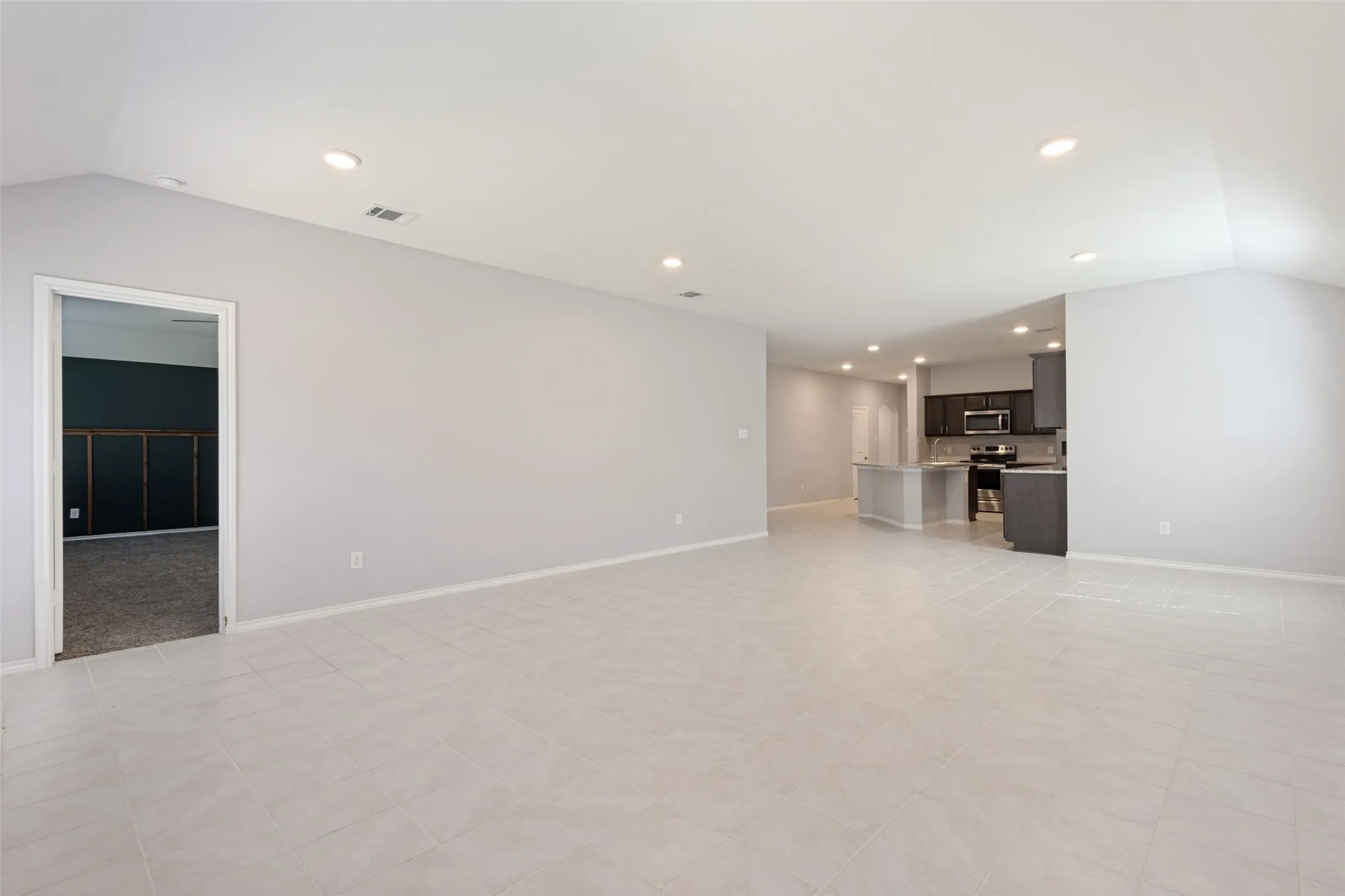 Single Family Residence For Sale in Collin County , 1113 Meadow Side Drive, Princeton, Texas 75407, 4 Bedroom, 2 Bathroom, 2 Garage spaces, 2,080 Sqft, built in 2018, mls#21404650, Real Estate Agent in Princeton, Homes For Sale in Collin county, Homes For Sale in Princeton, Realtor in Princeton Texas, Real Estate Brokerage Independent Realty Texas, Luminita Cordes Realtor