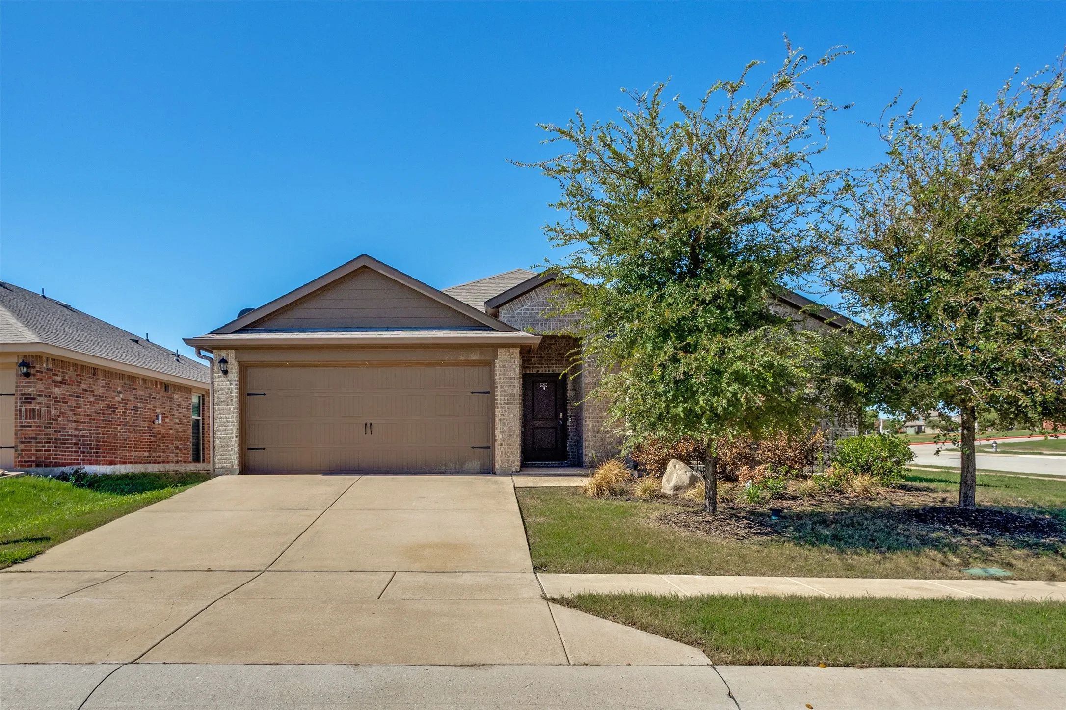 Single Family Residence For Sale in Collin County , 1113 Meadow Side Drive, Princeton, Texas 75407, 4 Bedroom, 2 Bathroom, 2 Garage spaces, 2,080 Sqft, built in 2018, mls#21404650, Real Estate Agent in Princeton, Homes For Sale in Collin county, Homes For Sale in Princeton, Realtor in Princeton Texas, Real Estate Brokerage Independent Realty Texas, Luminita Cordes Realtor