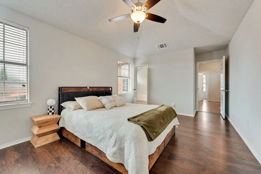 Single Family Residence For Sale in Dallas County , 2001 Village Creek Drive, Garland, Texas 75040, 3 Bedroom, 3 Bathroom, 2 Garage spaces, 1,934 Sqft, built in 1987, mls#21404705, Real Estate Agent in Garland, Homes For Sale in Dallas county, Homes For Sale in Garland, Realtor in Garland Texas, Real Estate Brokerage Independent Realty Texas, Luminita Cordes Realtor