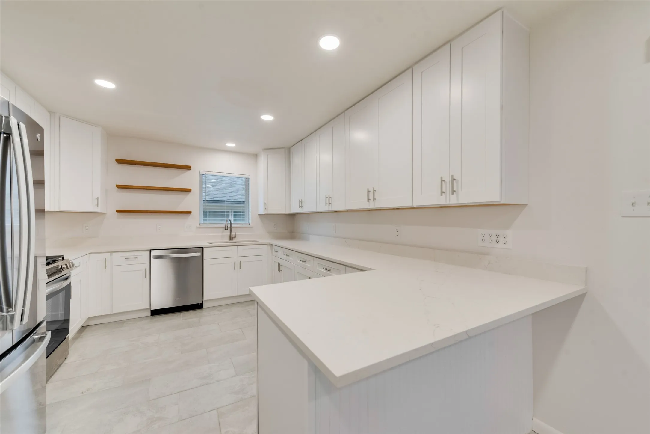 Single Family Residence For Sale in Dallas County , 2643 San Medina Avenue, Dallas, Texas 75228, 3 Bedroom, 2 Bathroom, 2 Garage spaces, 1,528 Sqft, built in 1956, mls#21404764, Real Estate Agent in Dallas, Homes For Sale in Dallas county, Homes For Sale in Dallas, Realtor in Dallas Texas, Real Estate Brokerage Independent Realty Texas, Luminita Cordes Realtor